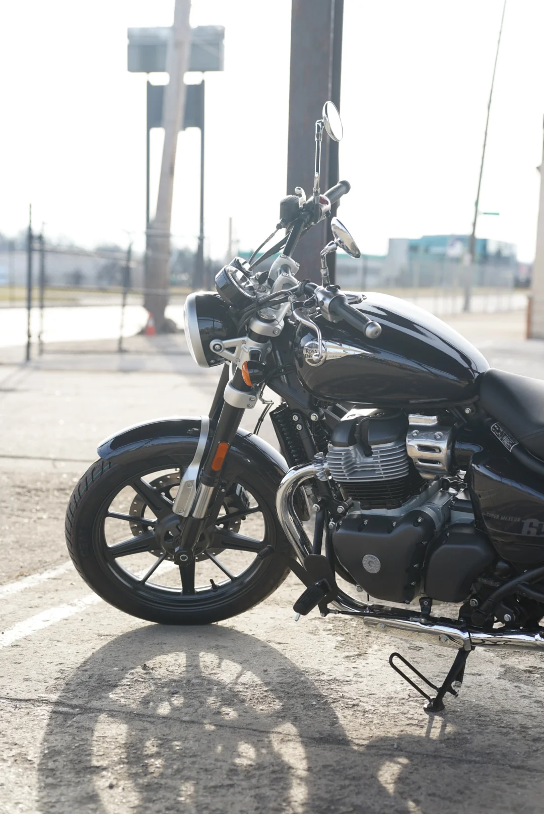 DSC05602 2027 Royal Enfield Super Meteor 650 - Astral Black