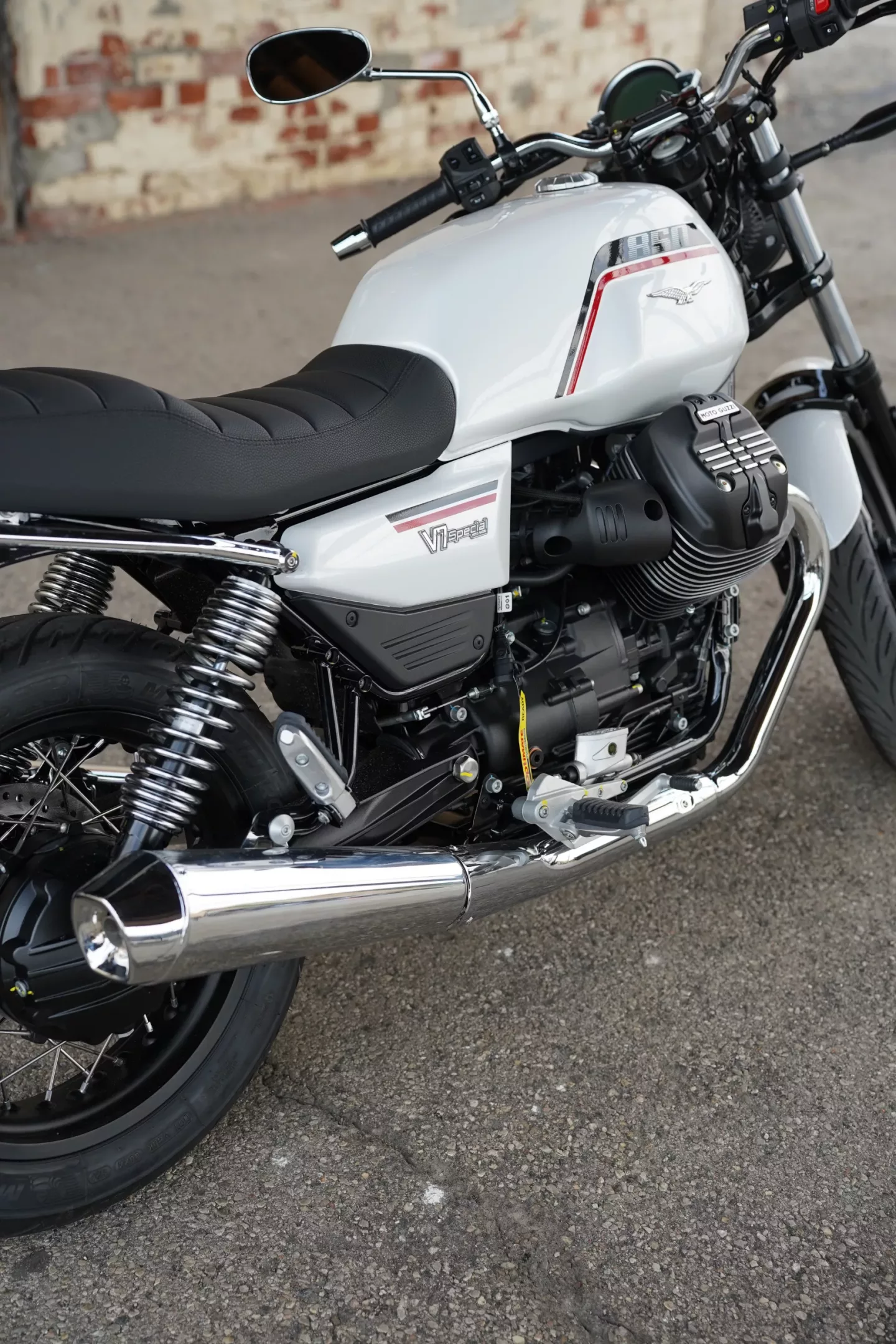 2026 Moto Guzzi V7 Special - White 1969