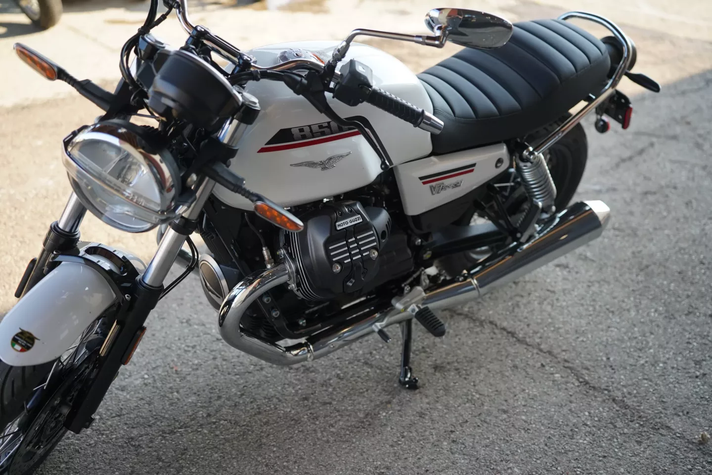 2026 Moto Guzzi V7 Special - White 1969