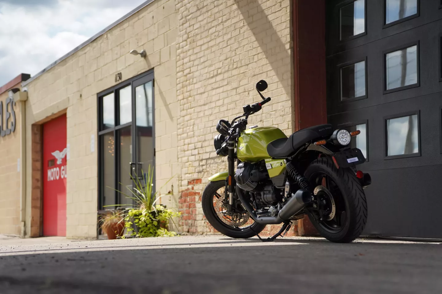 2026 Moto Guzzi V7 Sport - Verde Legnano - DEMO