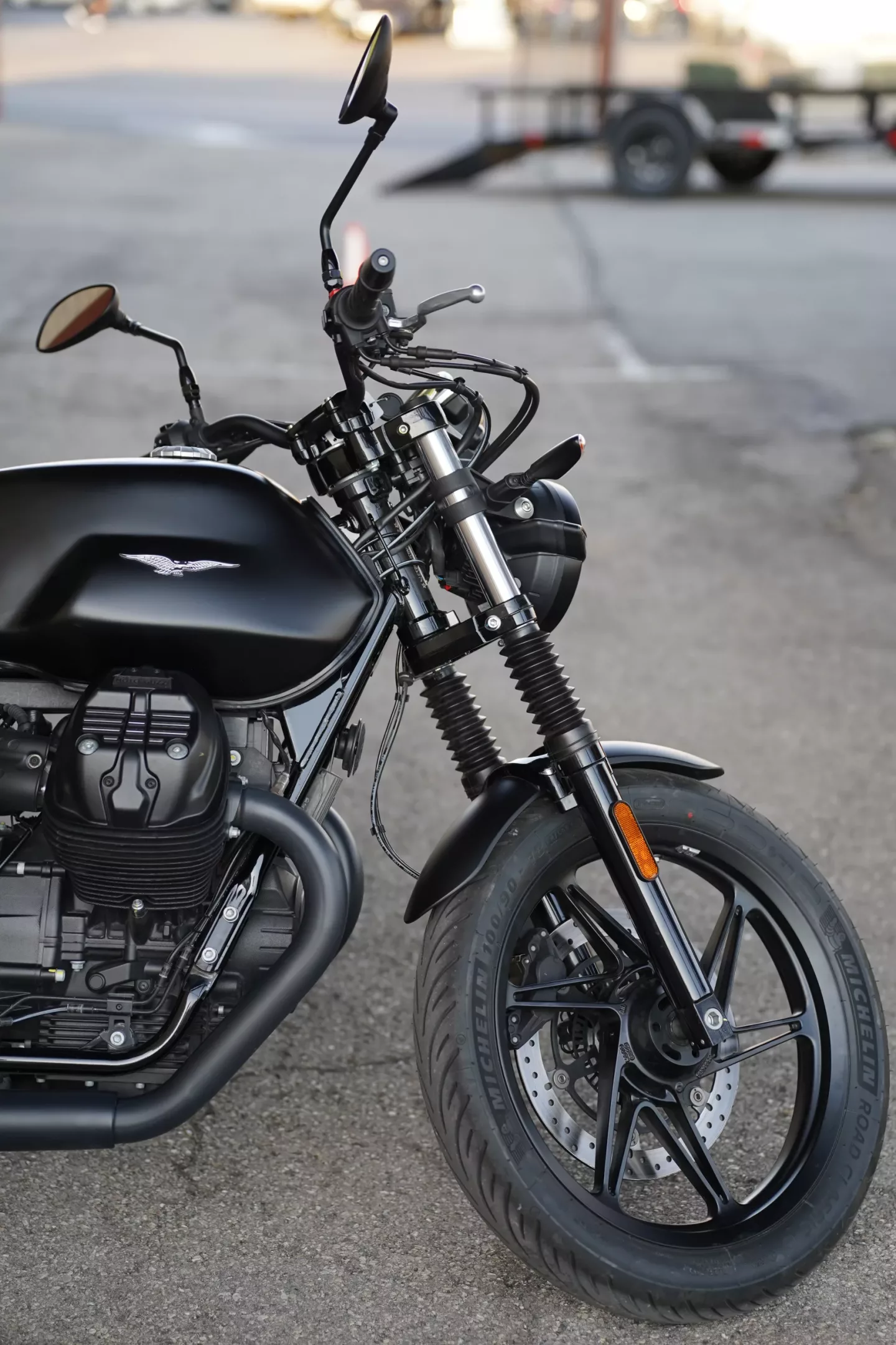 2024 Moto Guzzi V7 Stone - Nero Ruvido