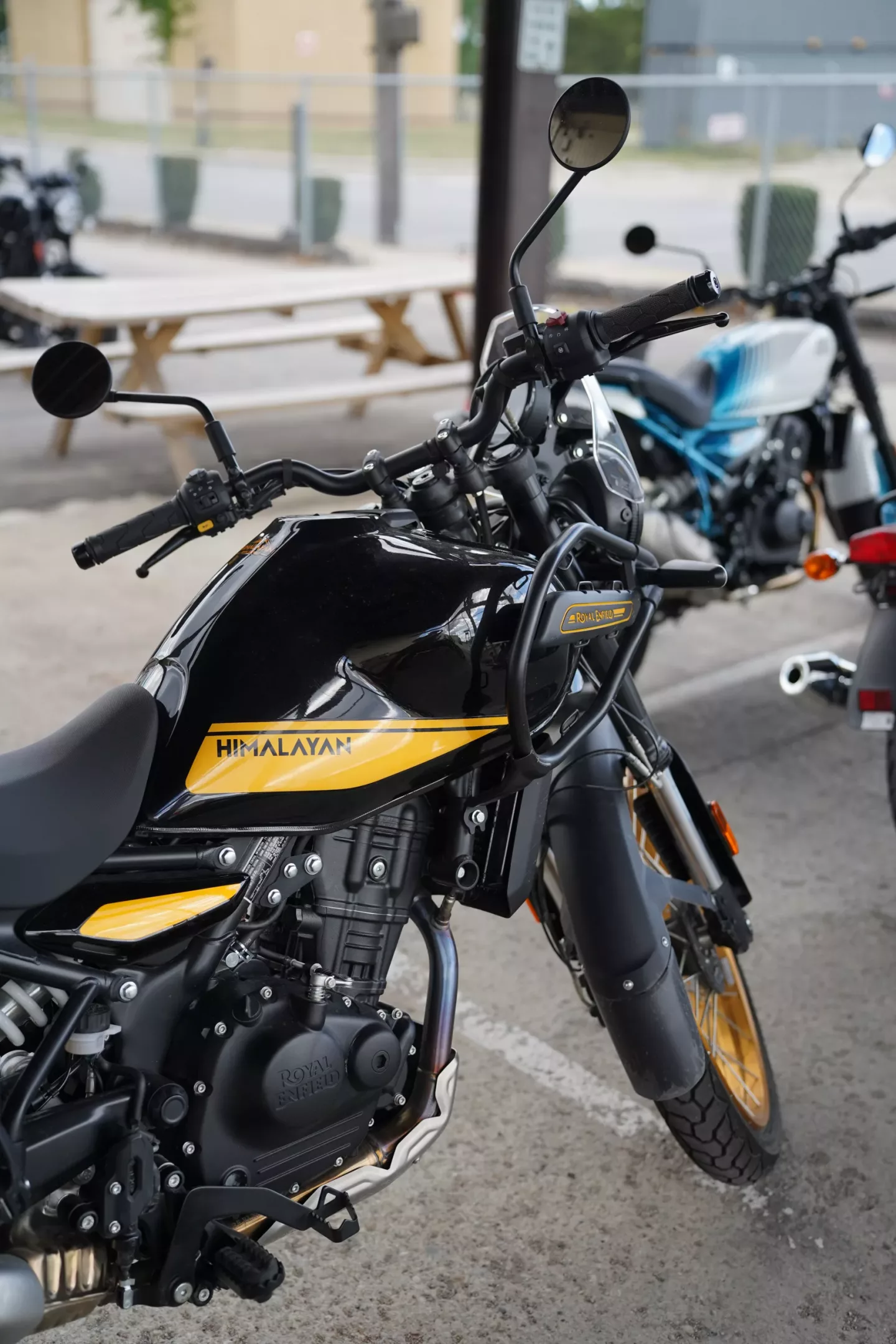 2026 Royal Enfield Himalayan - Hanle Black Tubeless