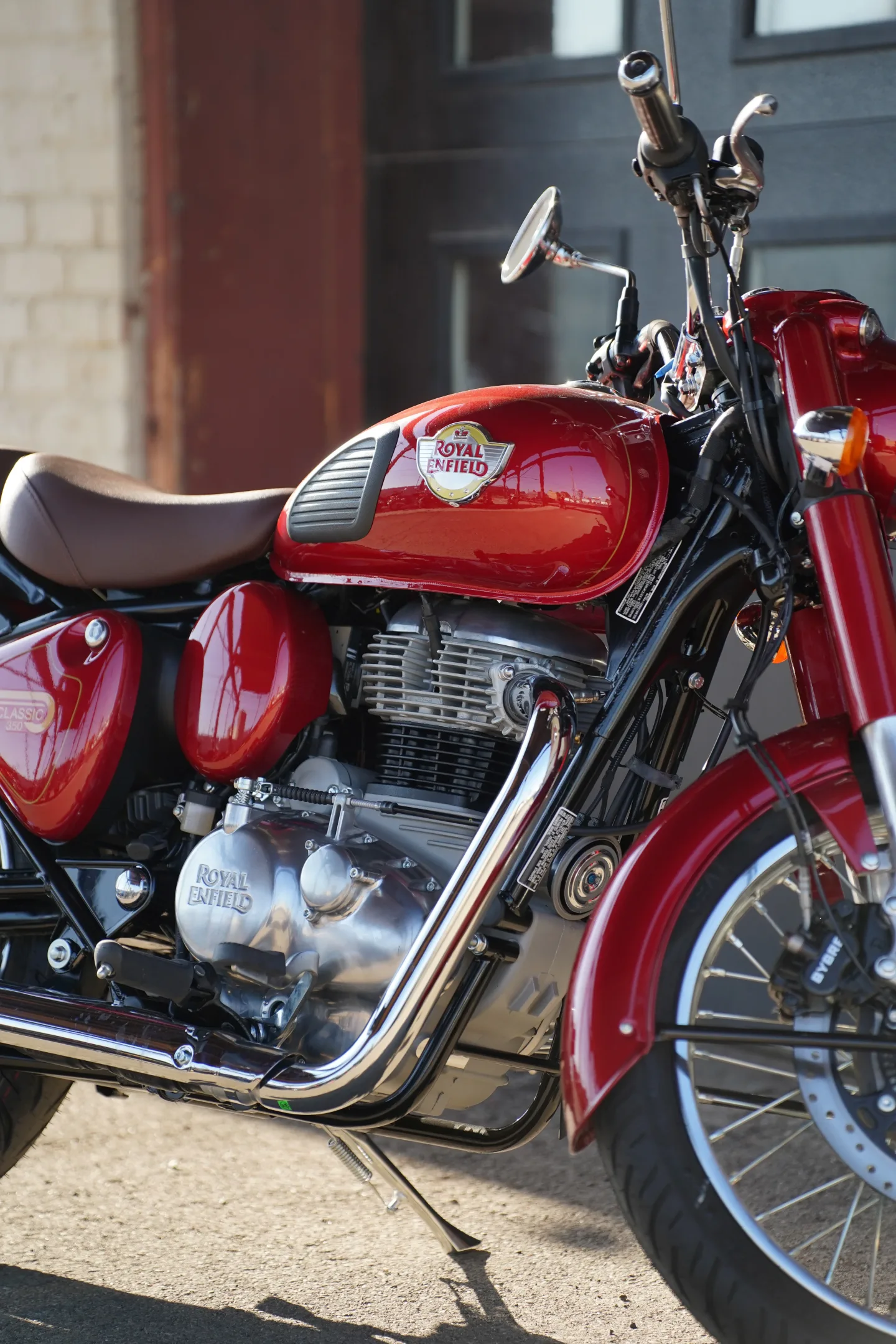 2027 Royal Enfield Classic 350 - Madras Red