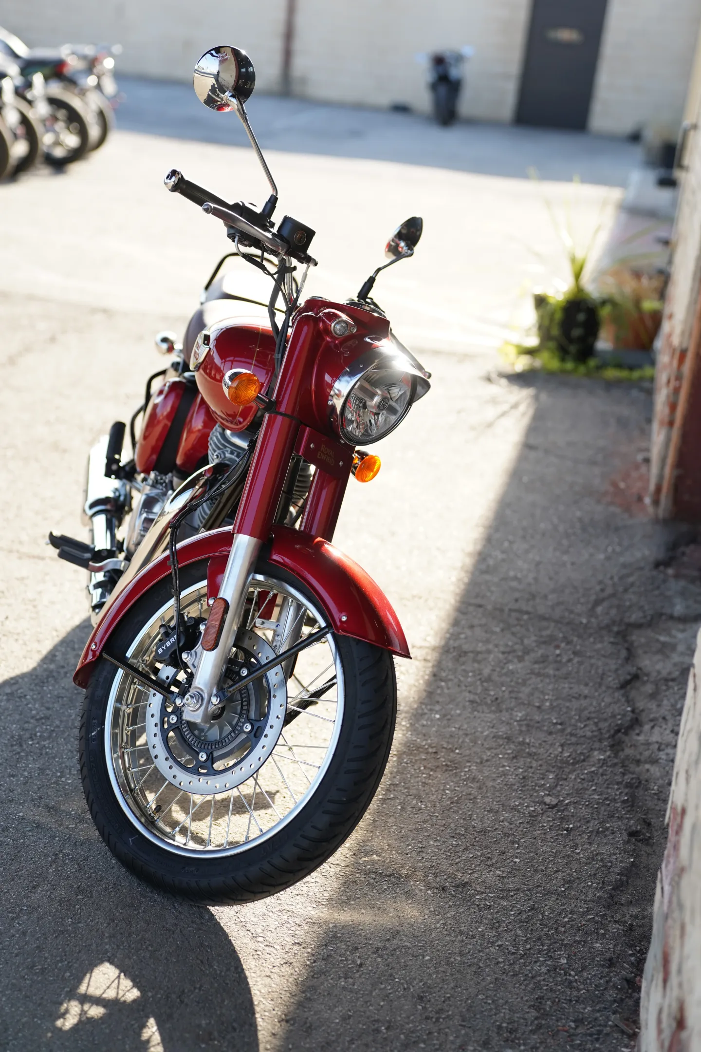 2027 Royal Enfield Classic 350 - Madras Red