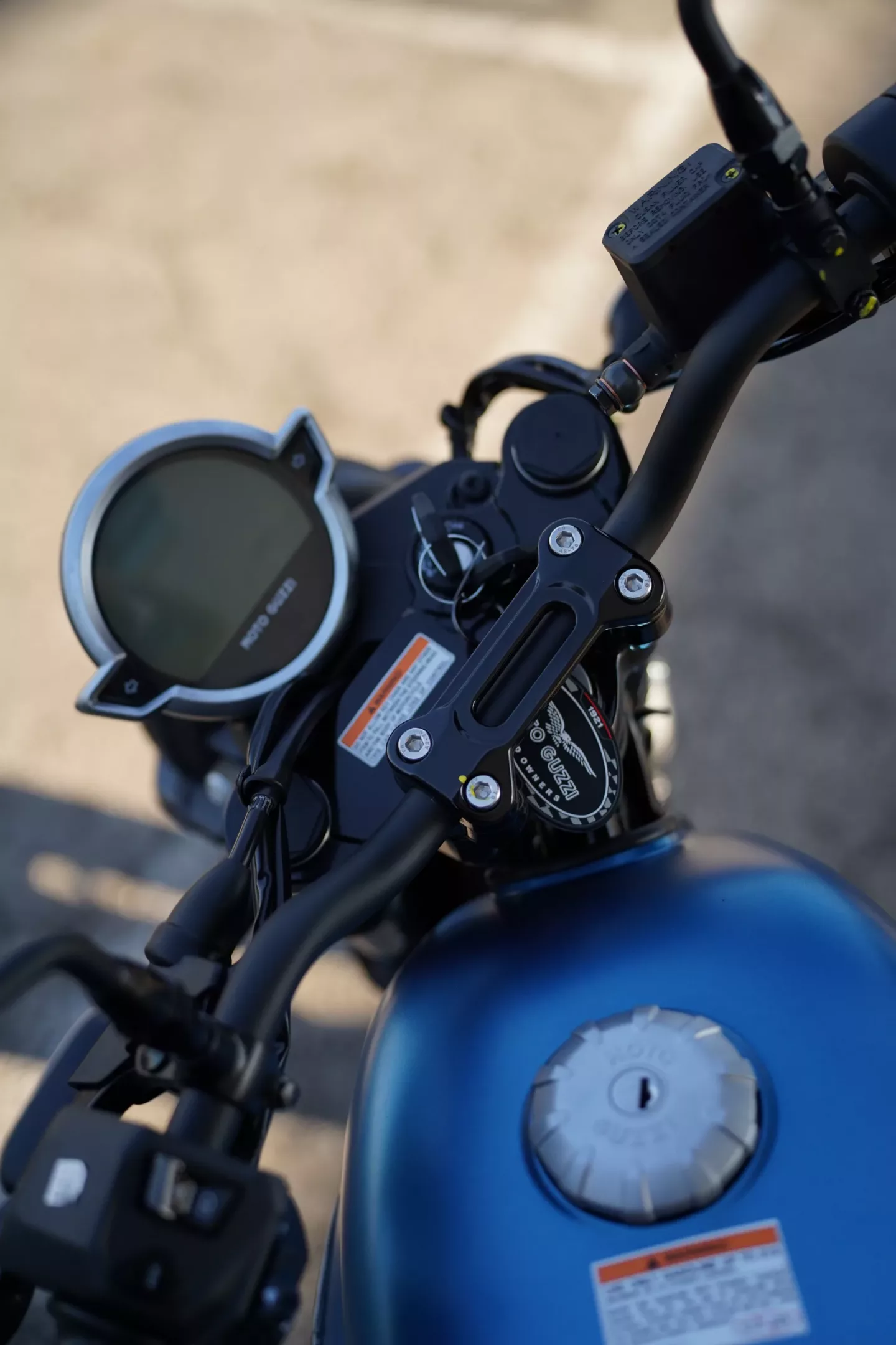 2026 Moto Guzzi V7 Stone - Blu Profondo