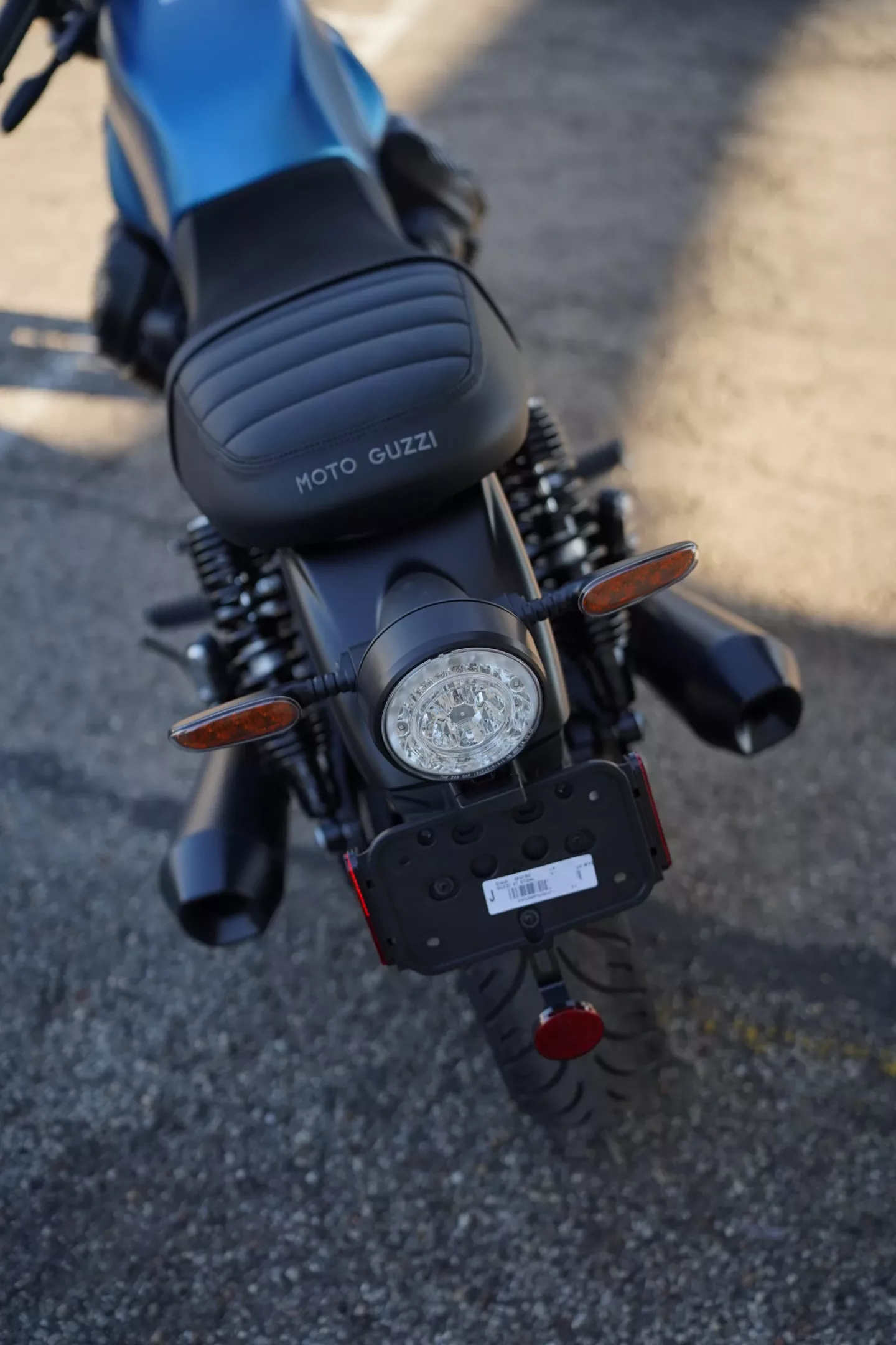 2026 Moto Guzzi V7 Stone - Blu Profondo