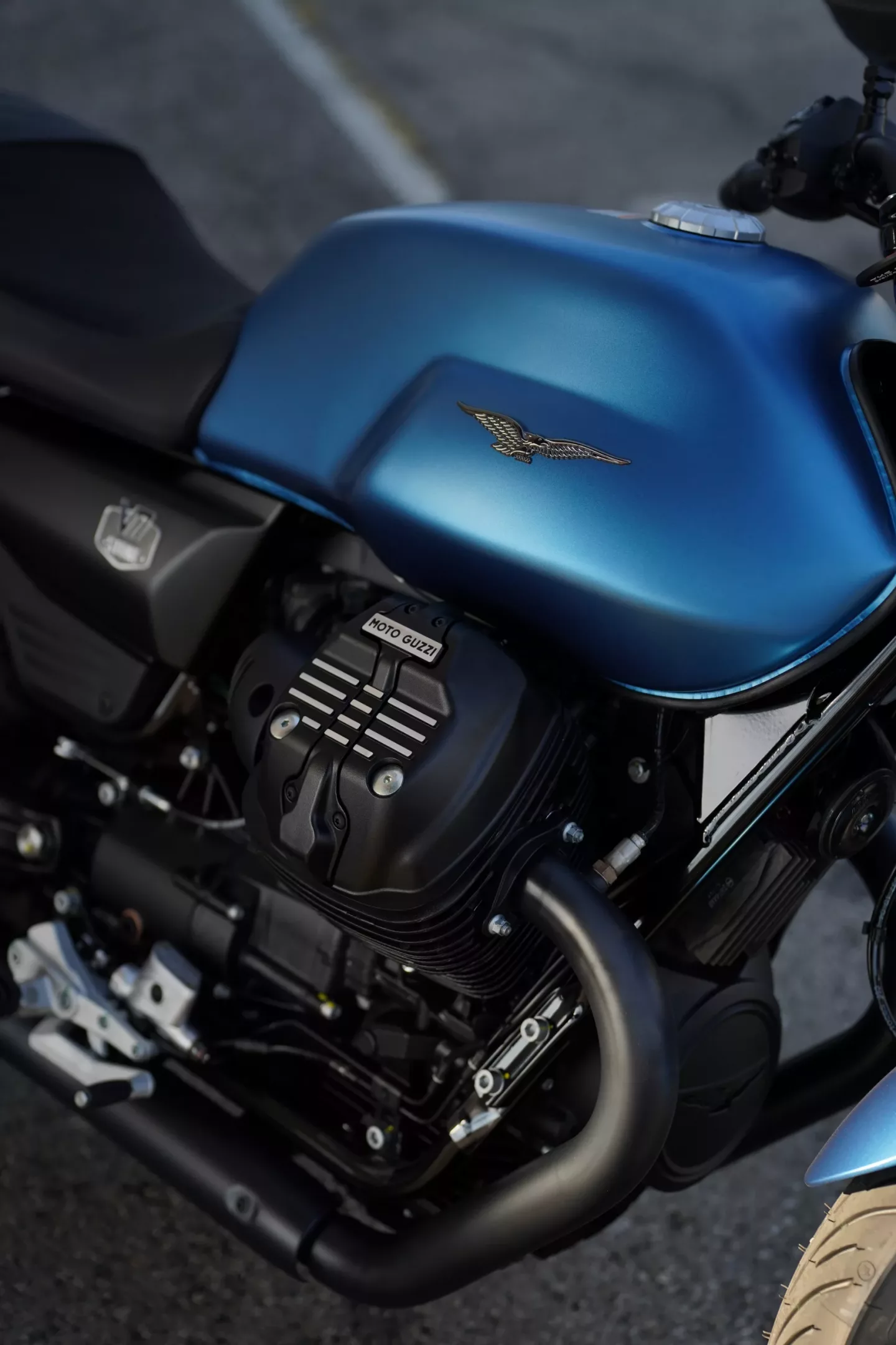 2026 Moto Guzzi V7 Stone - Blu Profondo