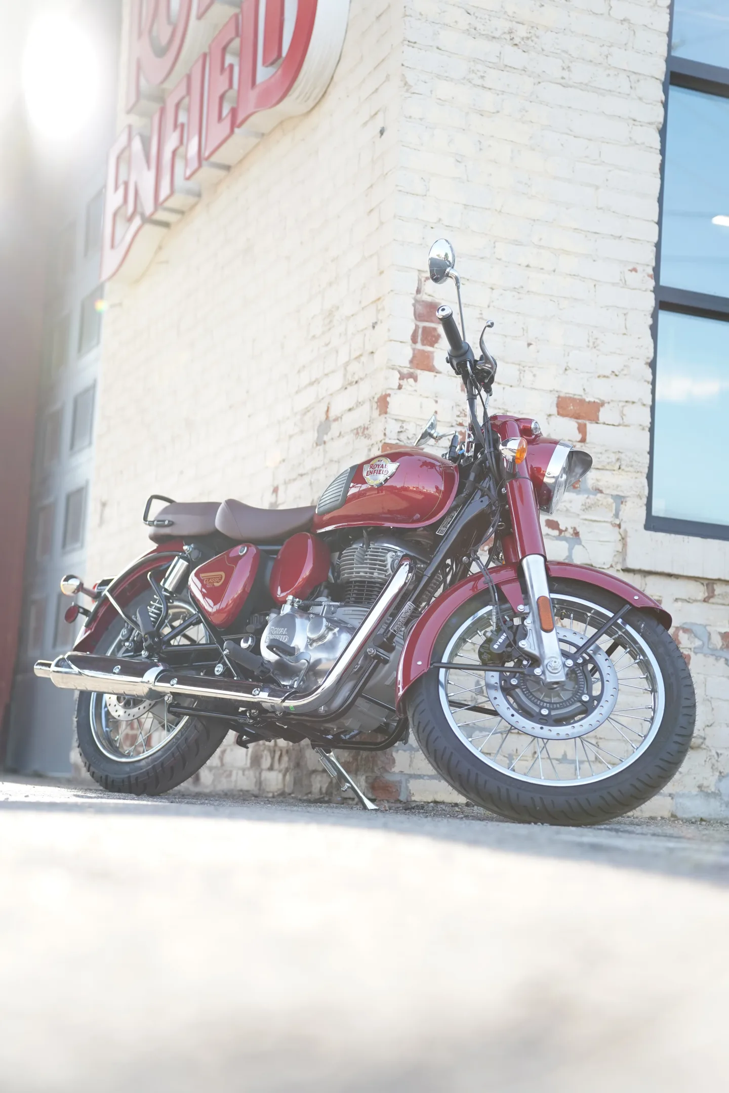 2027 Royal Enfield Classic 350 - Madras Red