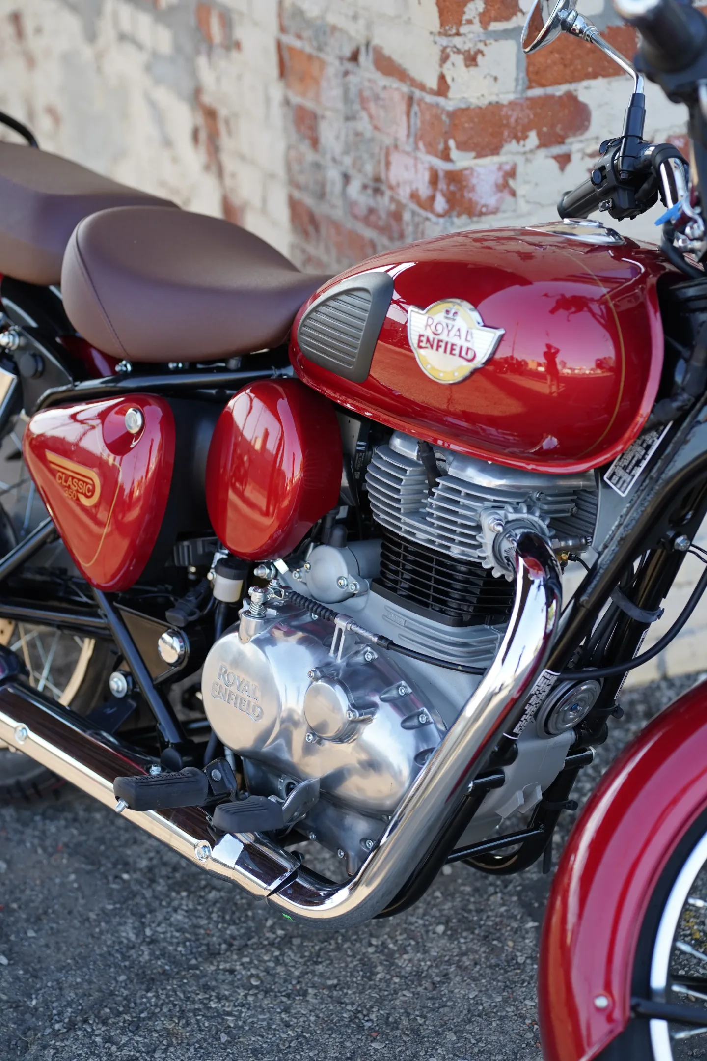 2027 Royal Enfield Classic 350 - Madras Red
