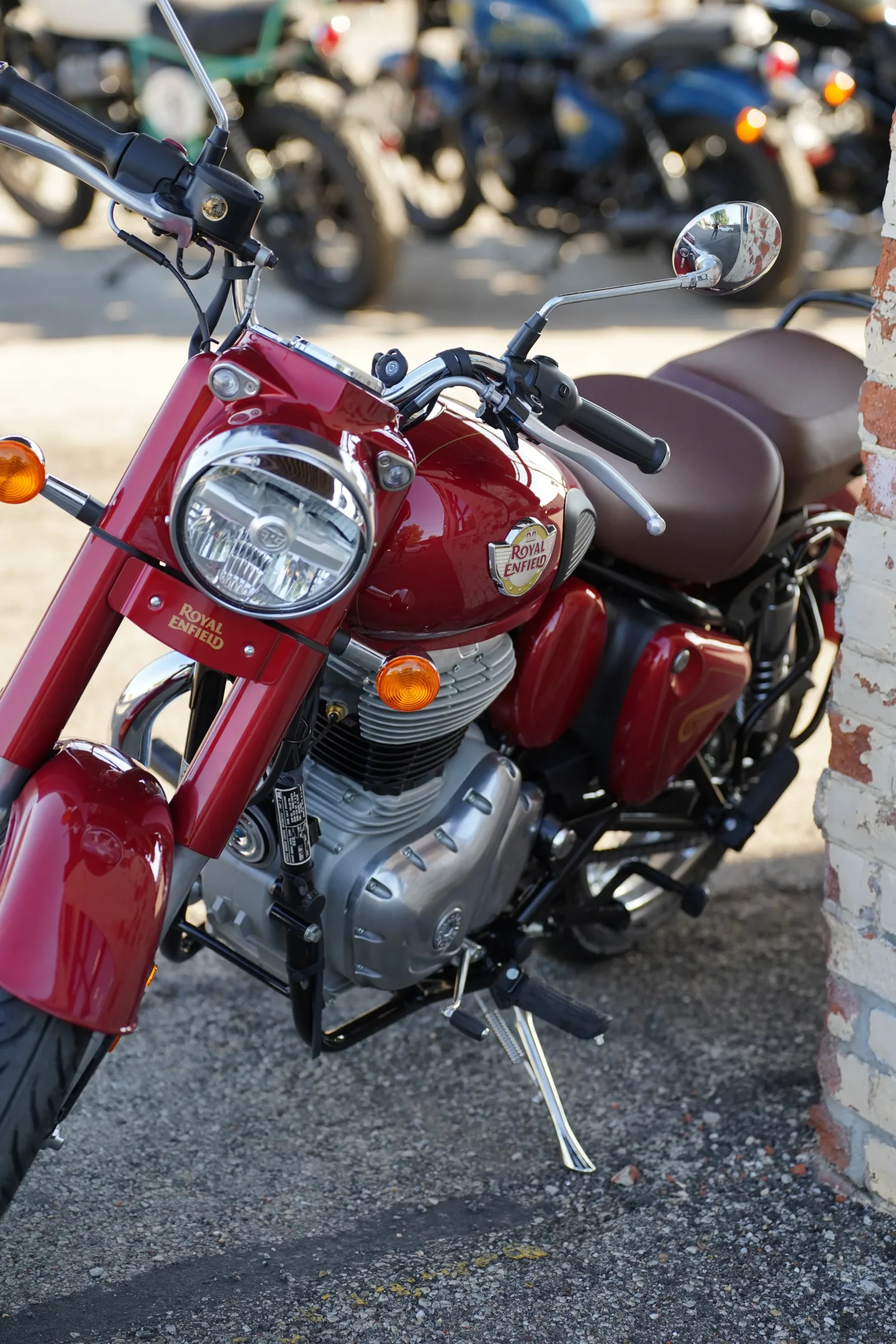 2027 Royal Enfield Classic 350 - Madras Red