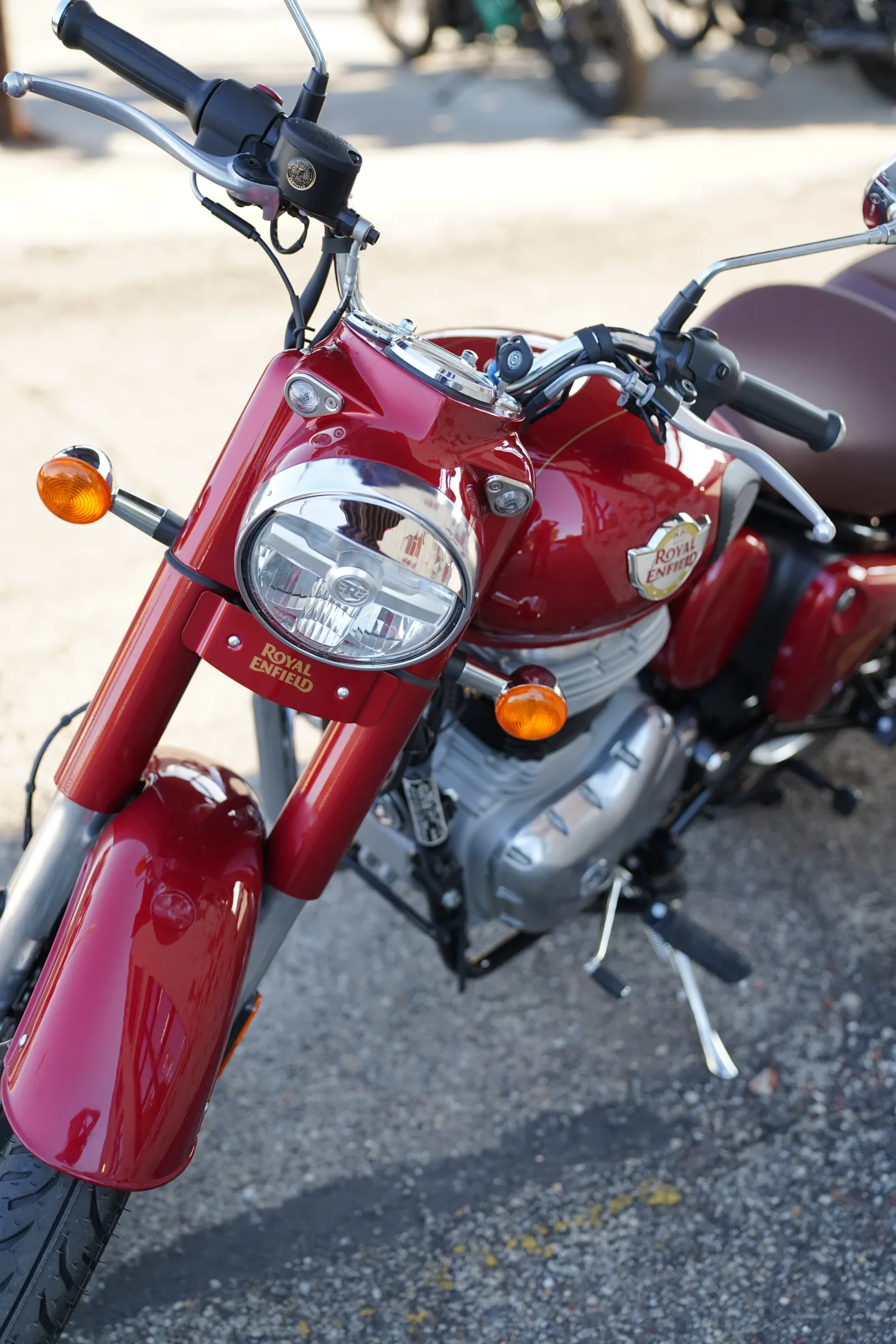 2027 Royal Enfield Classic 350 - Madras Red