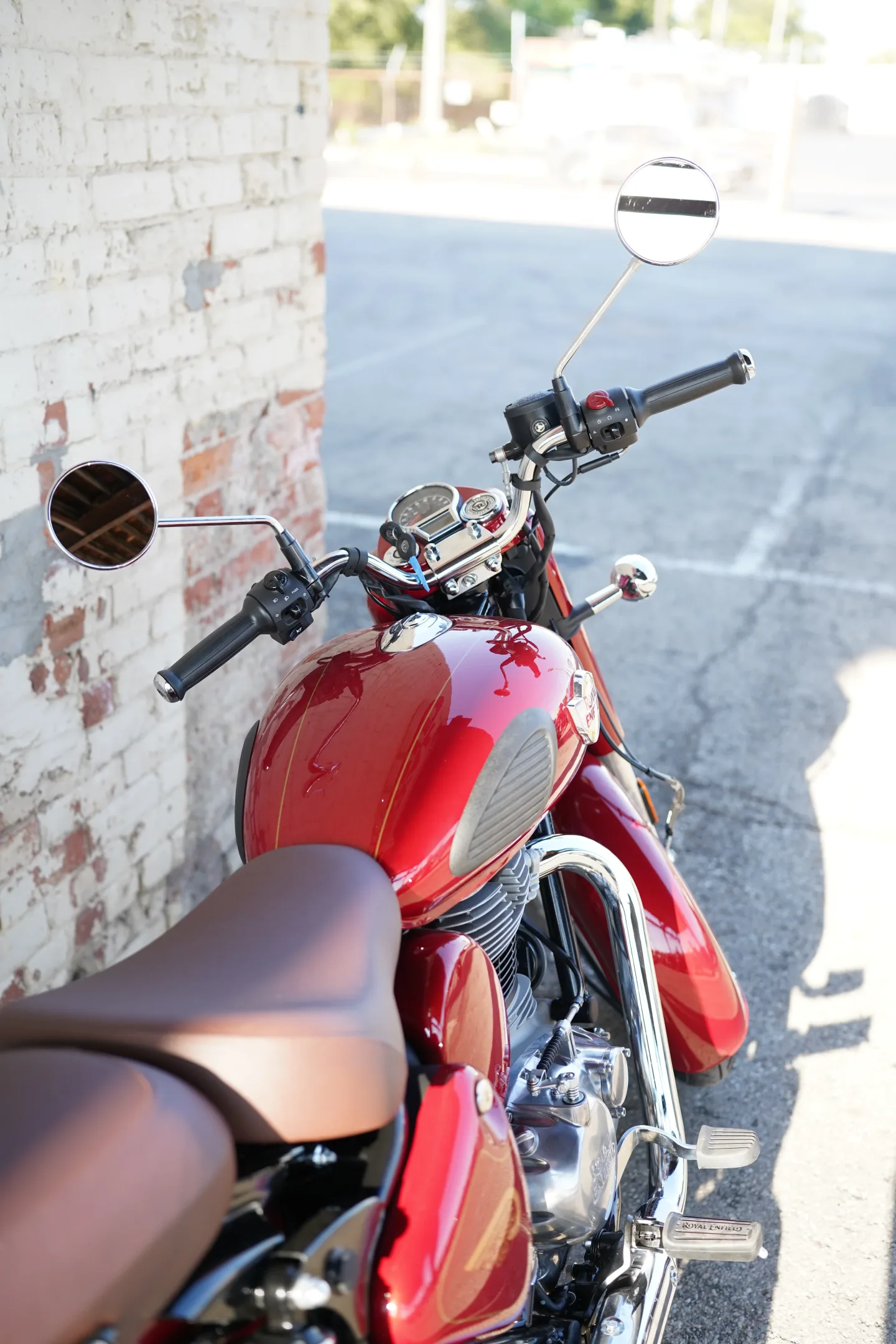 2027 Royal Enfield Classic 350 - Madras Red