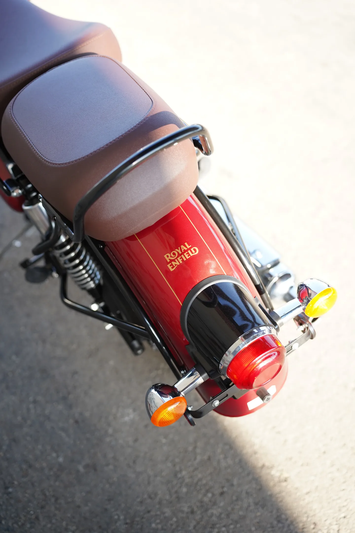 2027 Royal Enfield Classic 350 - Madras Red