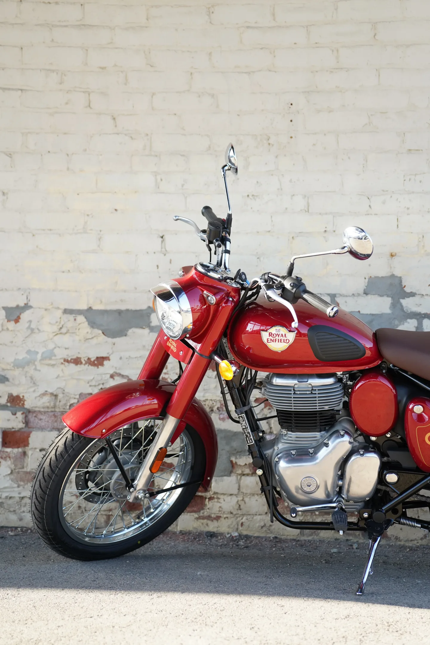 2027 Royal Enfield Classic 350 - Madras Red