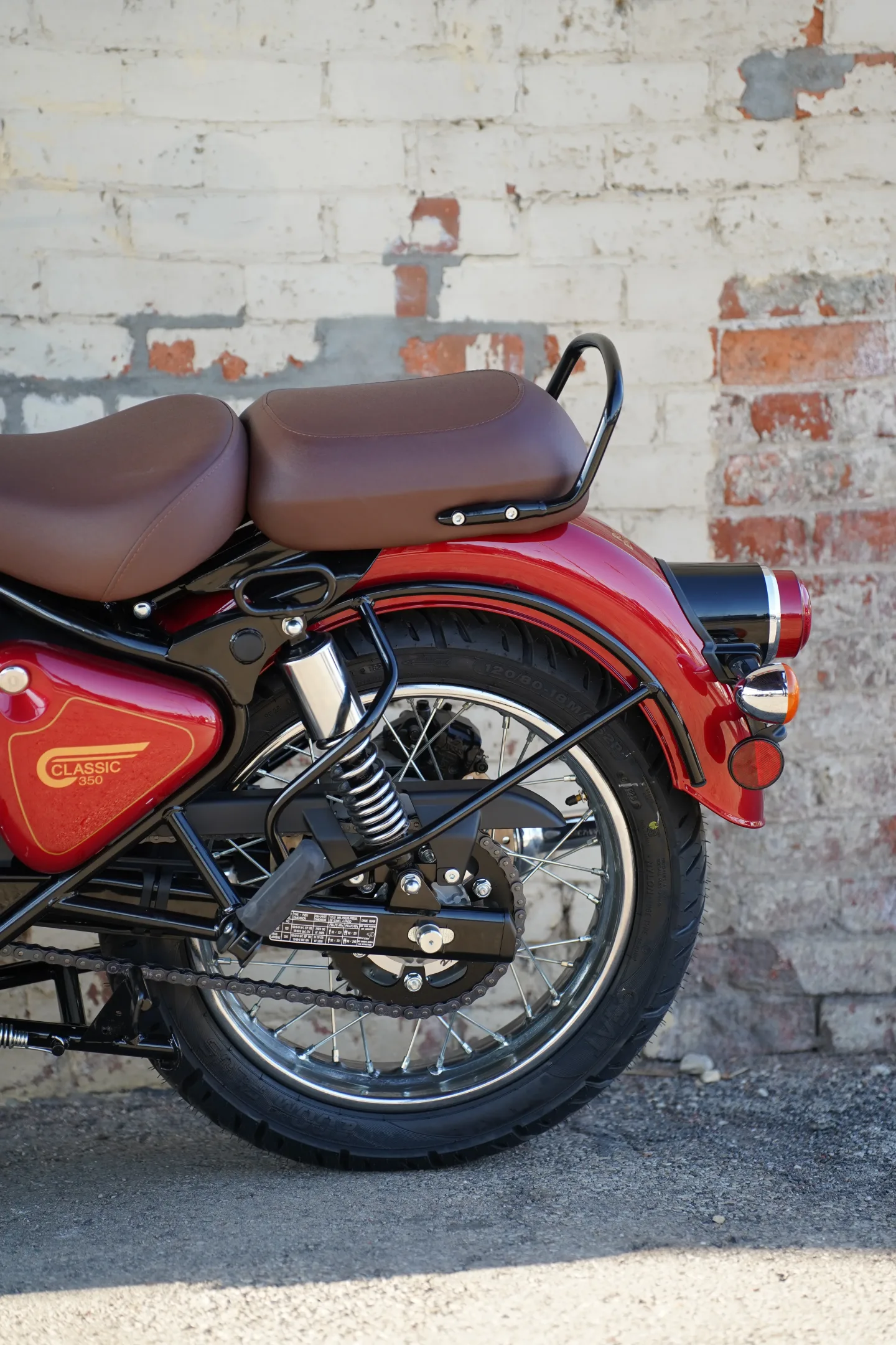 2027 Royal Enfield Classic 350 - Madras Red