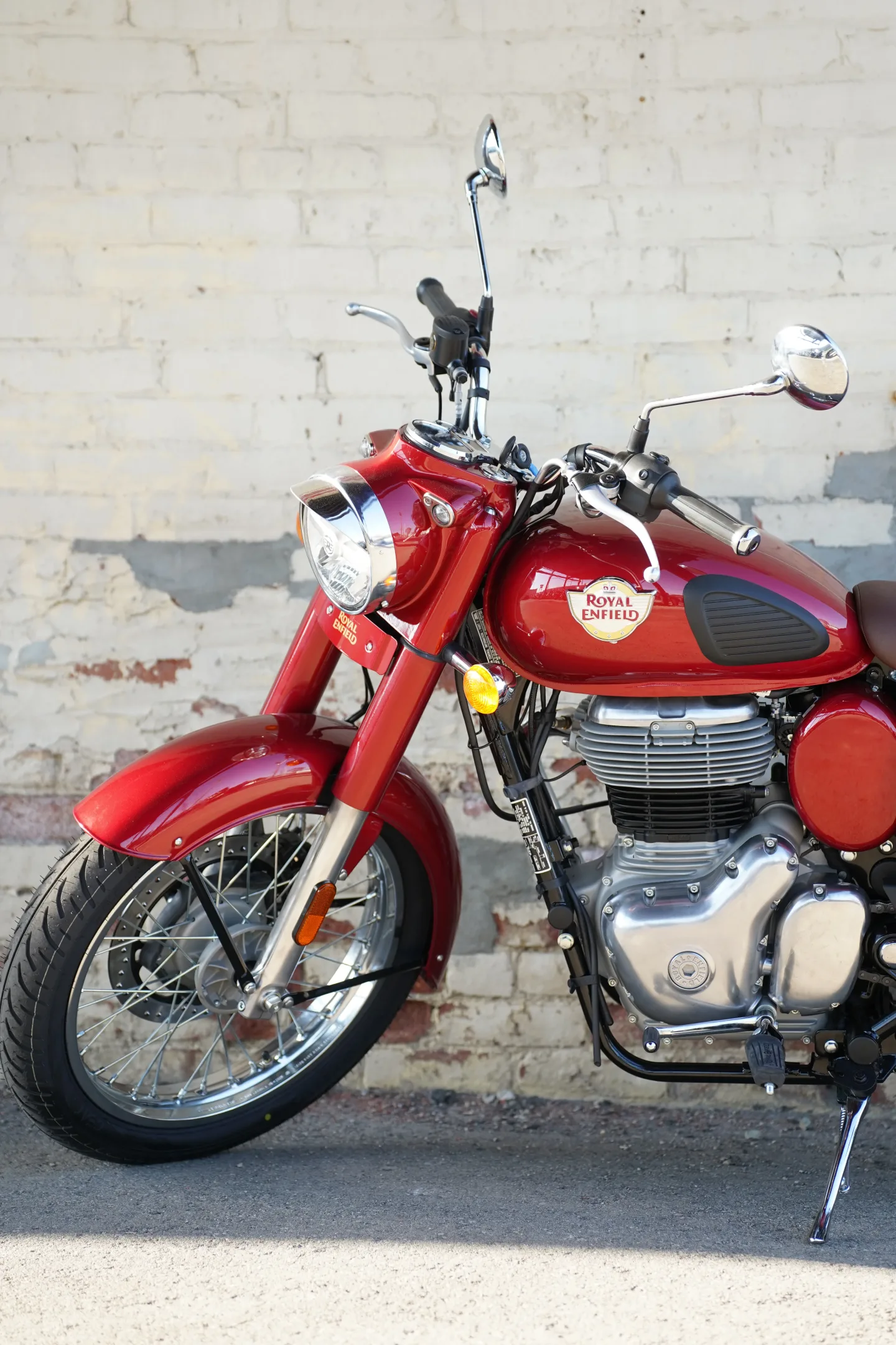 2027 Royal Enfield Classic 350 - Madras Red