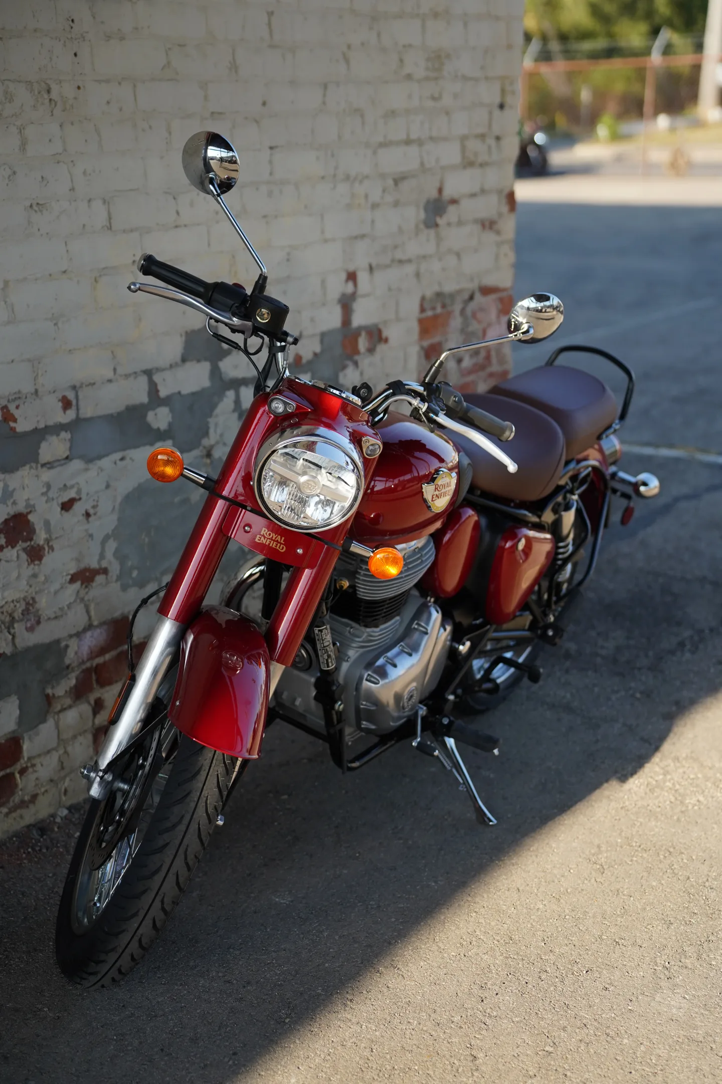 2027 Royal Enfield Classic 350 - Madras Red