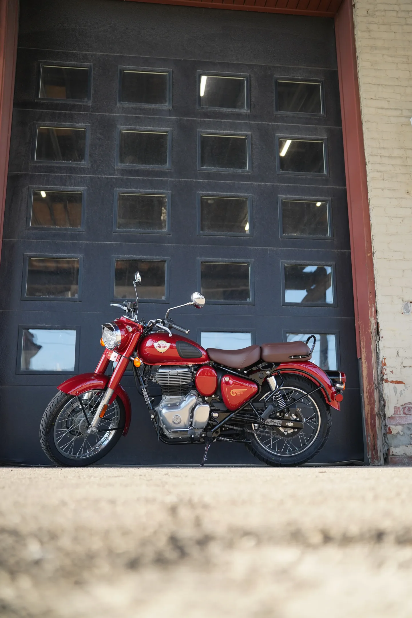 2027 Royal Enfield Classic 350 - Madras Red
