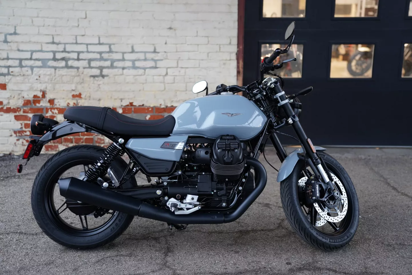 DSC07954 2027 Moto Guzzi V7 Sport - Grigio Lario