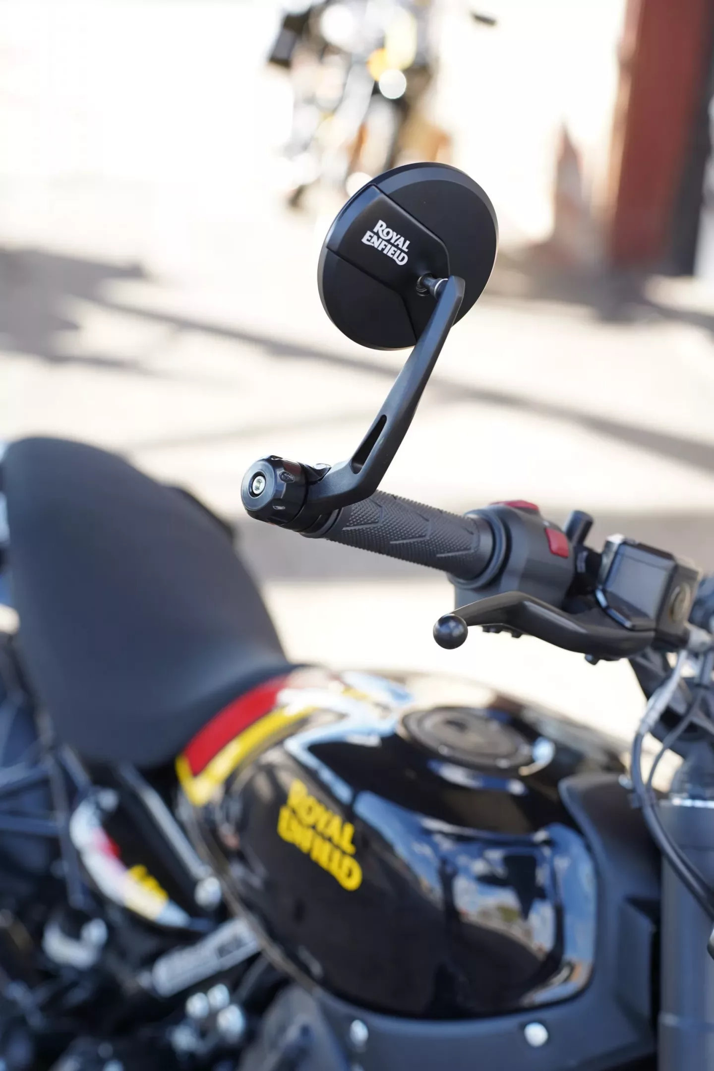 DSC08256 2026 Royal Enfield Guerrilla 450 - Playa Black Fully Loaded