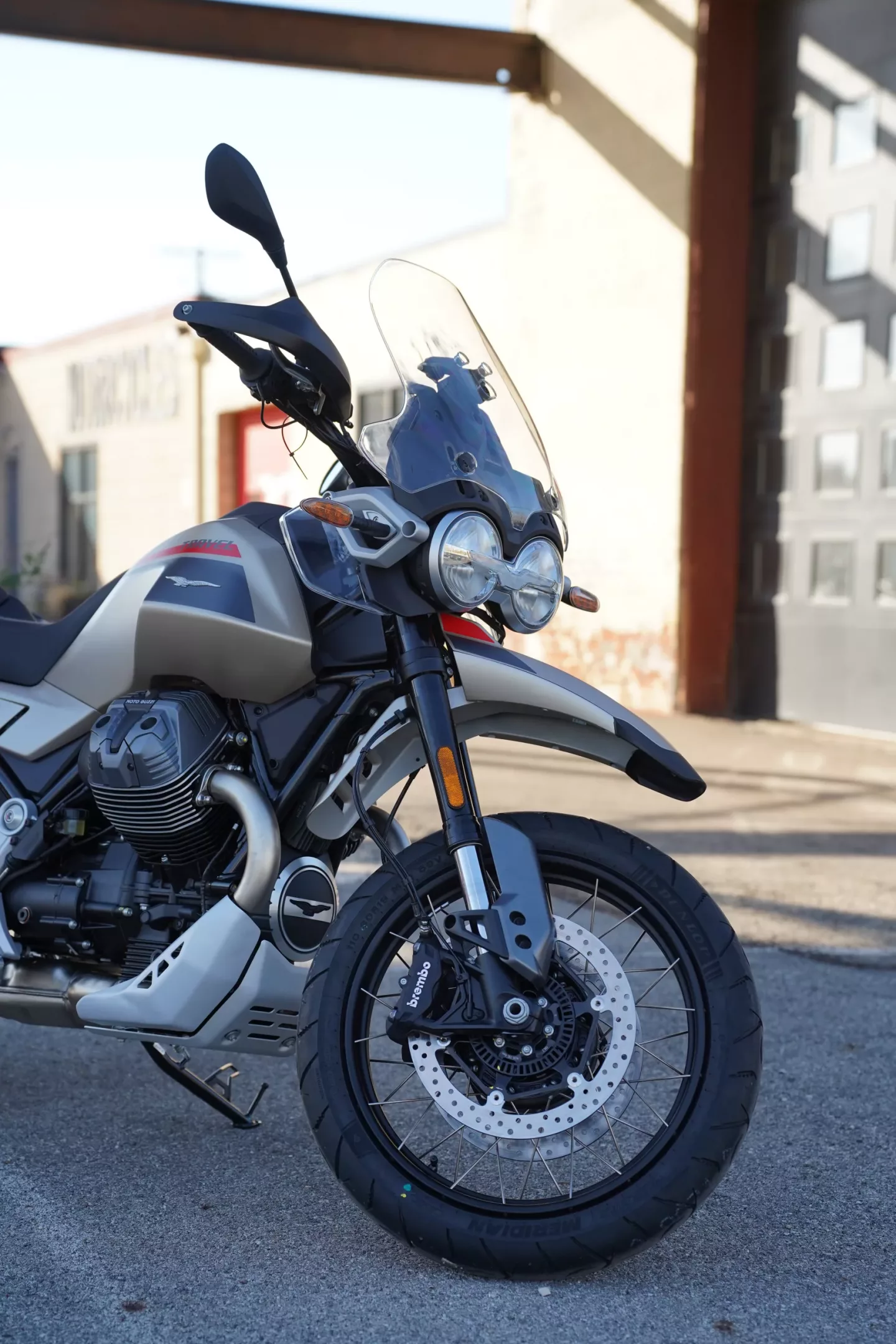 2026 Moto Guzzi V85TT - Travel