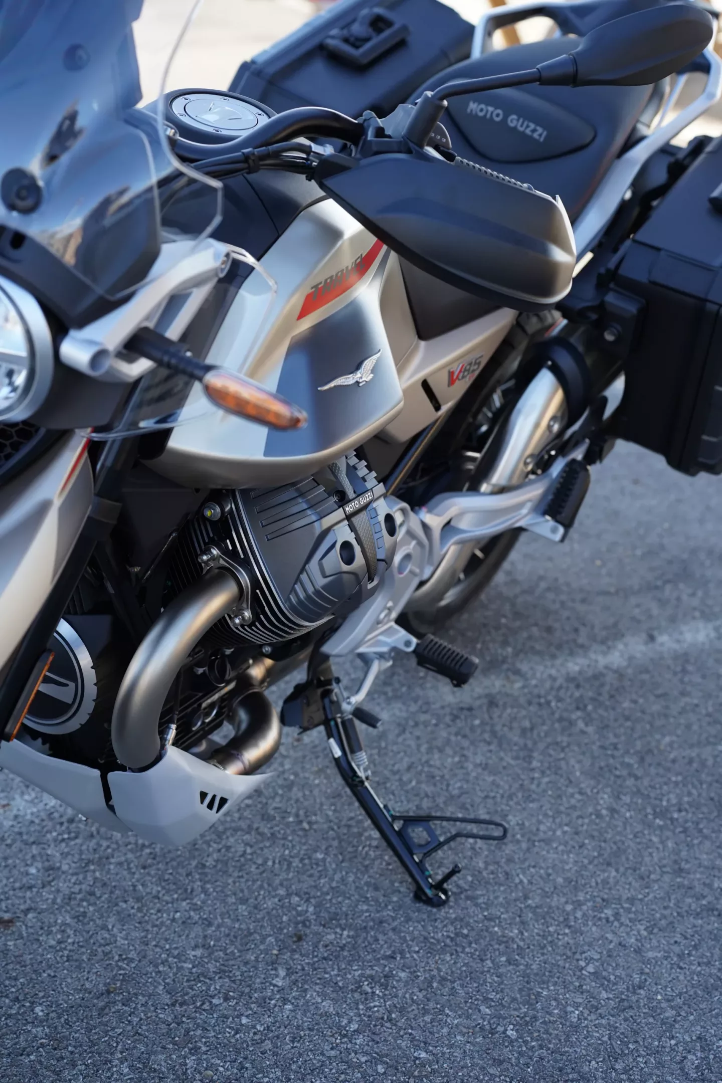 2026 Moto Guzzi V85TT - Travel