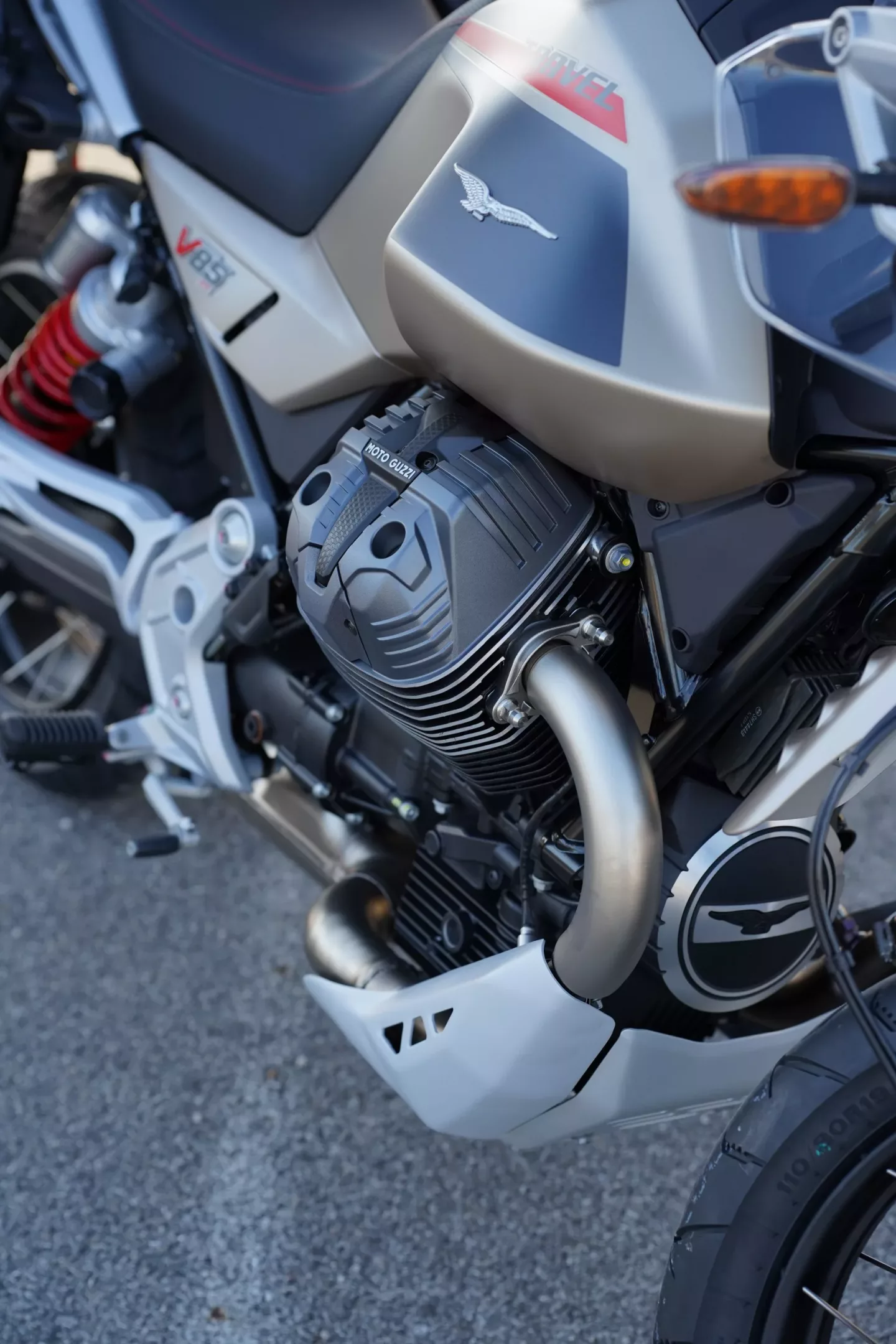 2026 Moto Guzzi V85TT - Travel