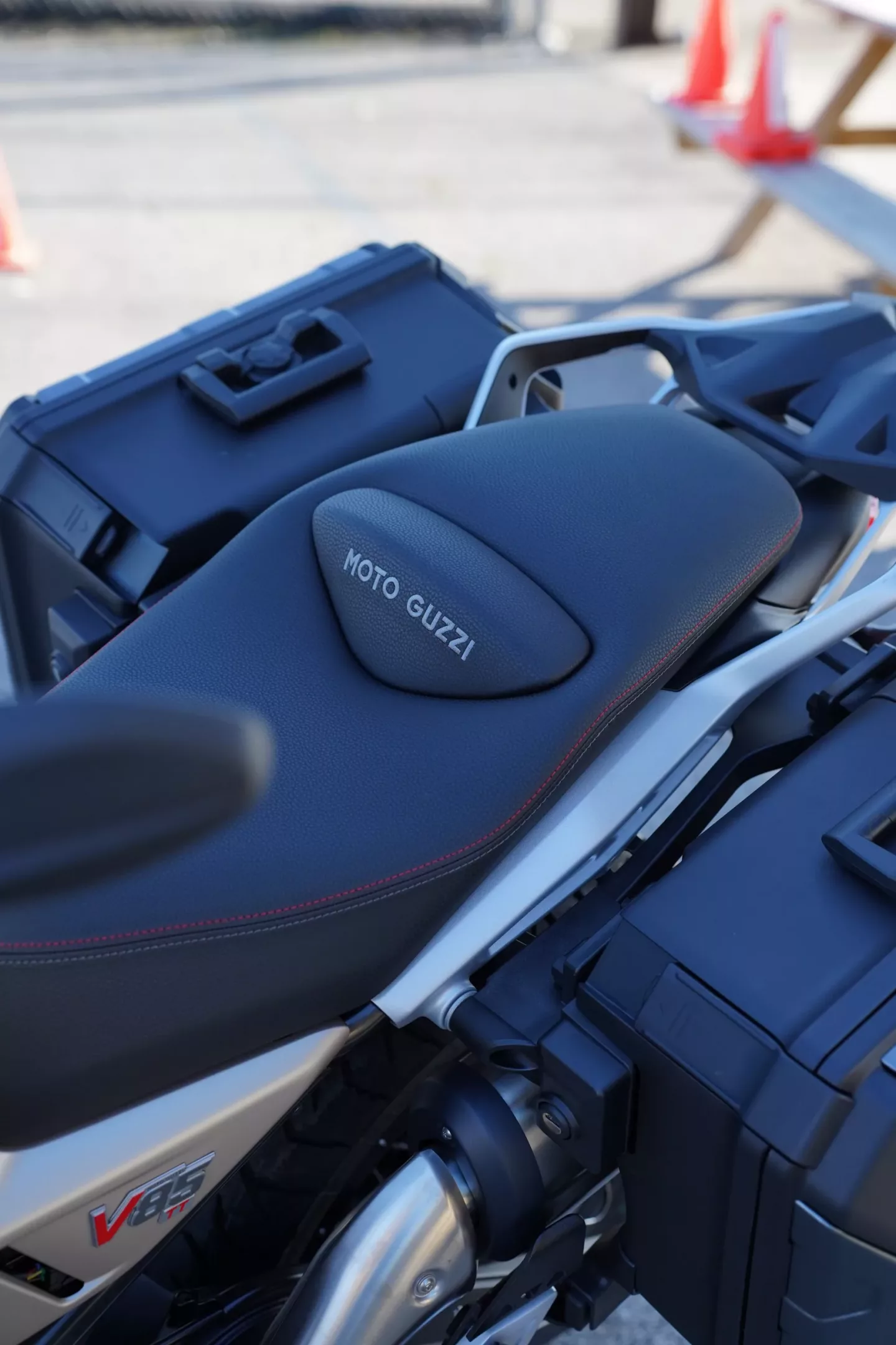 2026 Moto Guzzi V85TT - Travel