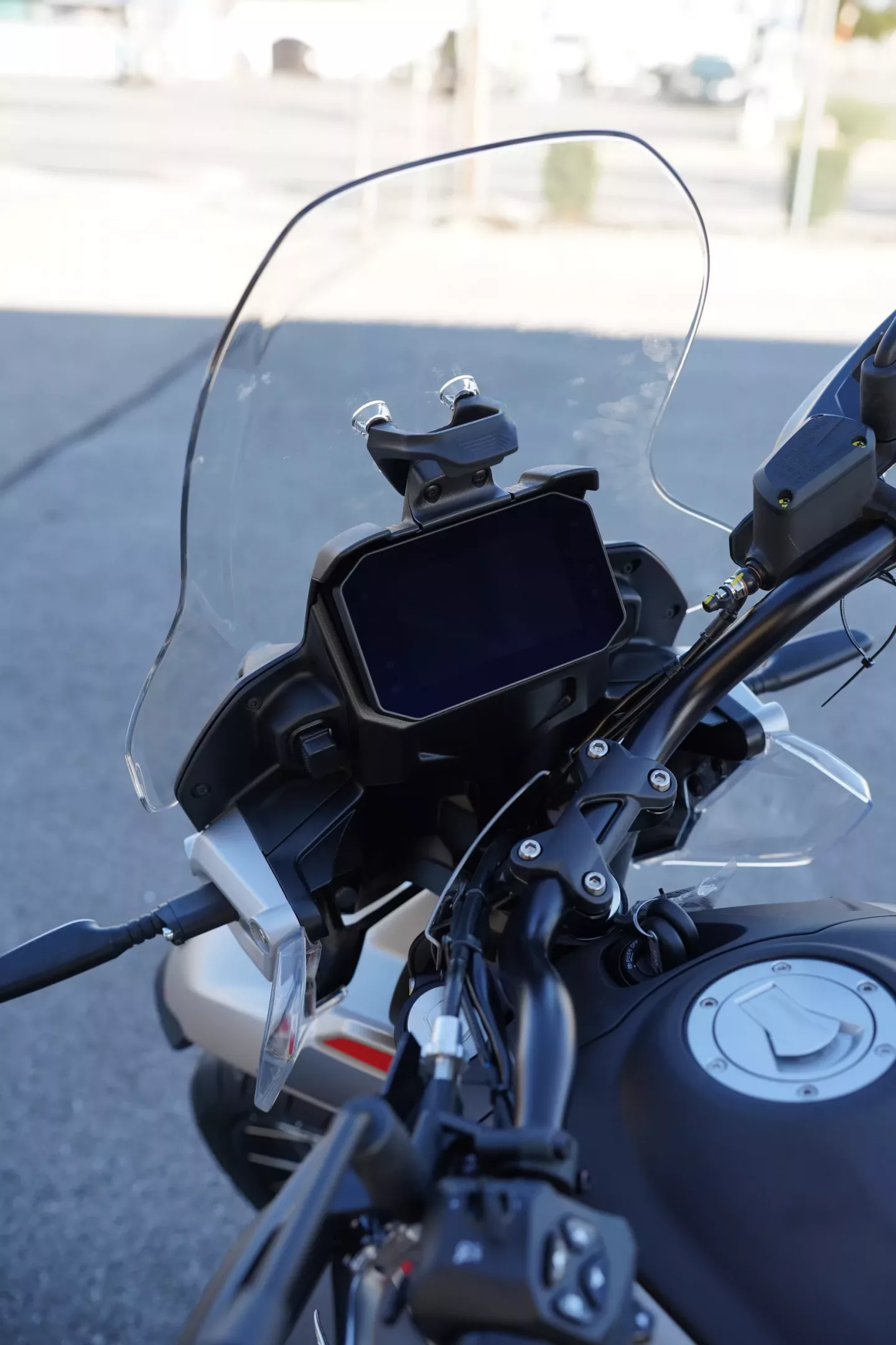 2026 Moto Guzzi V85TT - Travel