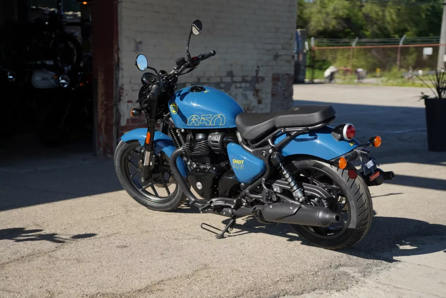 DSC08424 2024 Royal Enfield Shotgun 650 - Plasma Blue DEMO