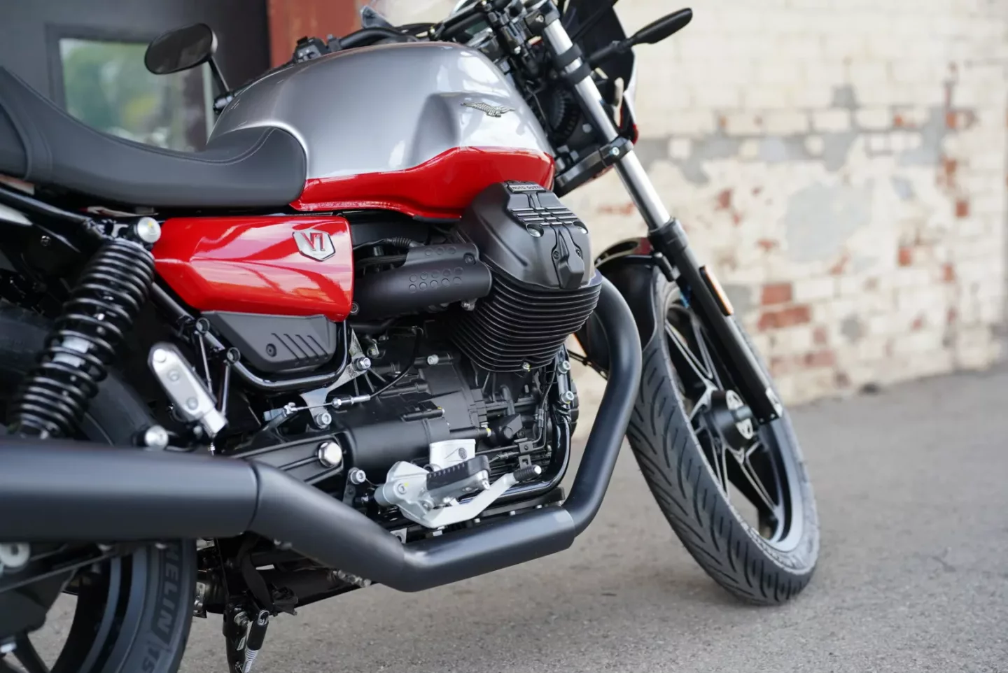 2024 Moto Guzzi V7 Stone - Corsa