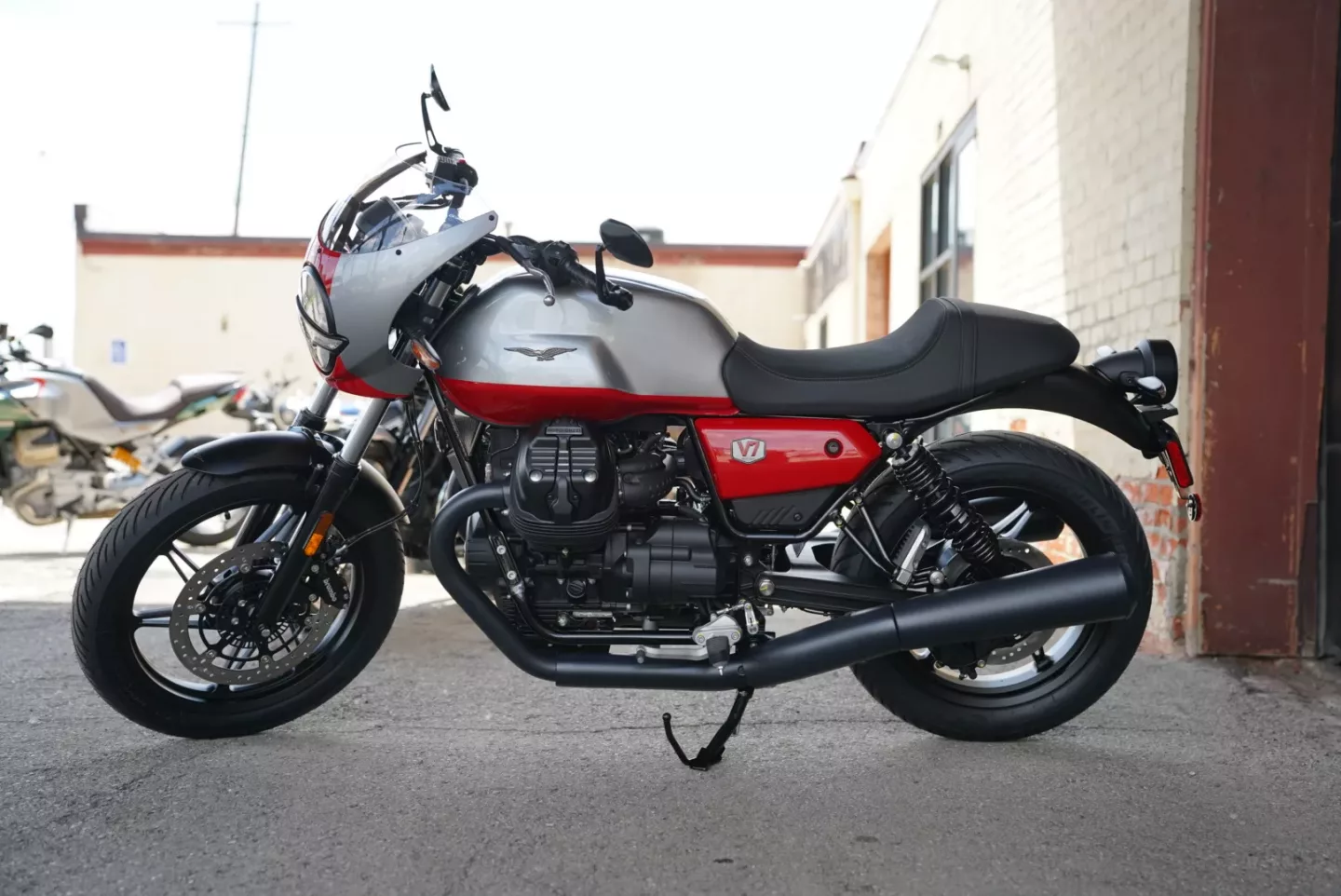 2024 Moto Guzzi V7 Stone - Corsa