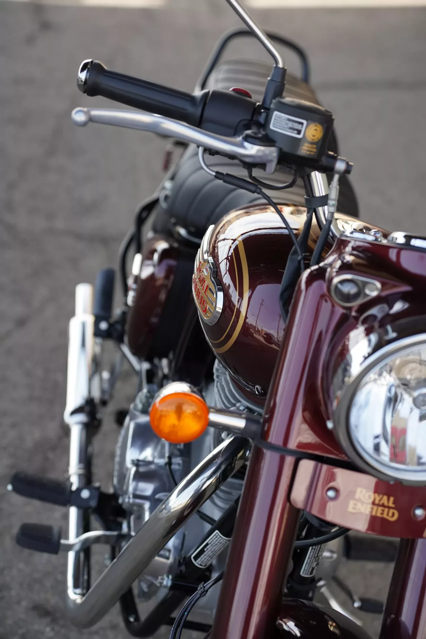 2024 Royal Enfield Bullet 350 - Standard Maroon