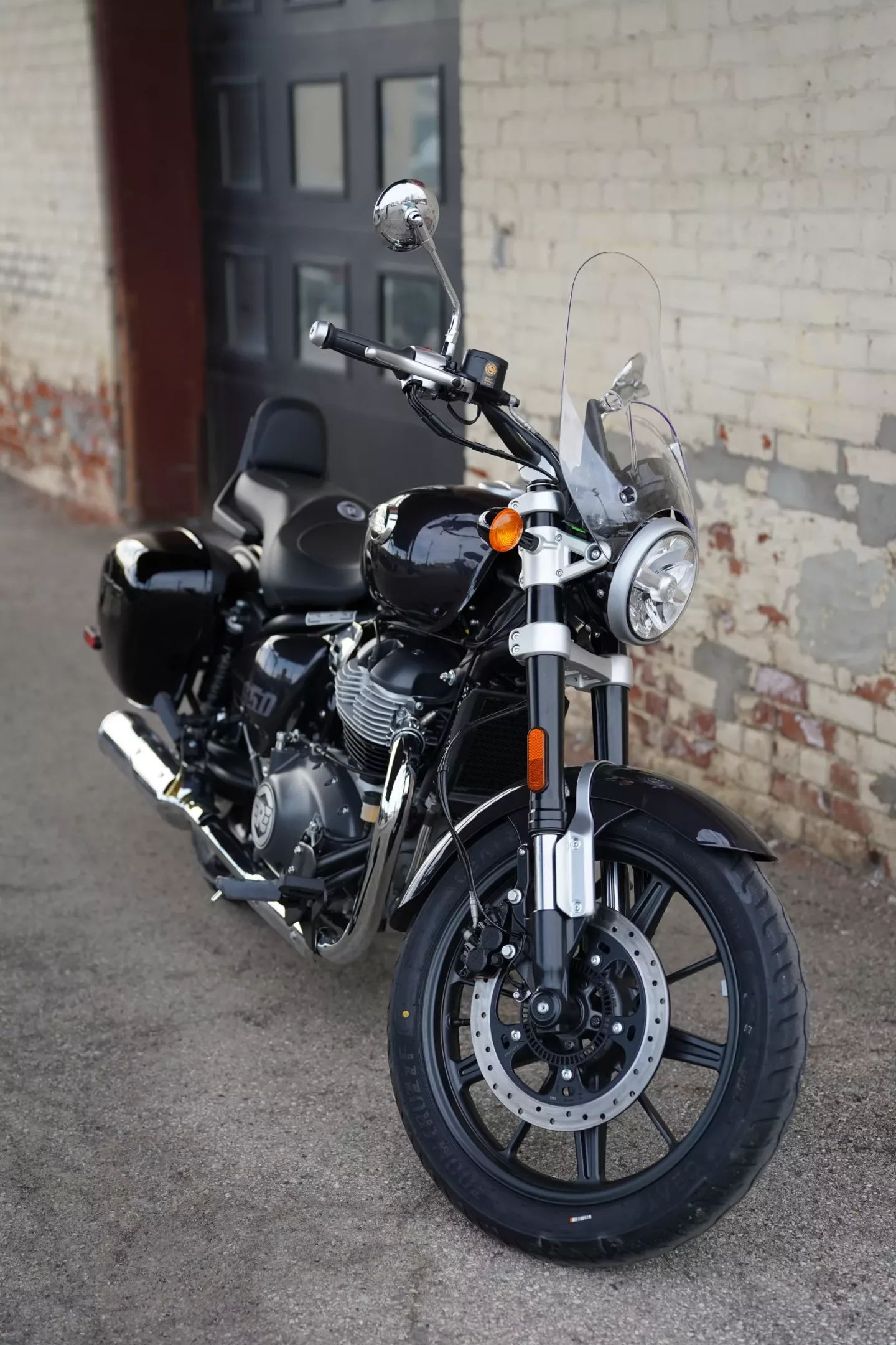 DSC08940 2026 Royal Enfield Super Meteor 650 - Interstellar Green