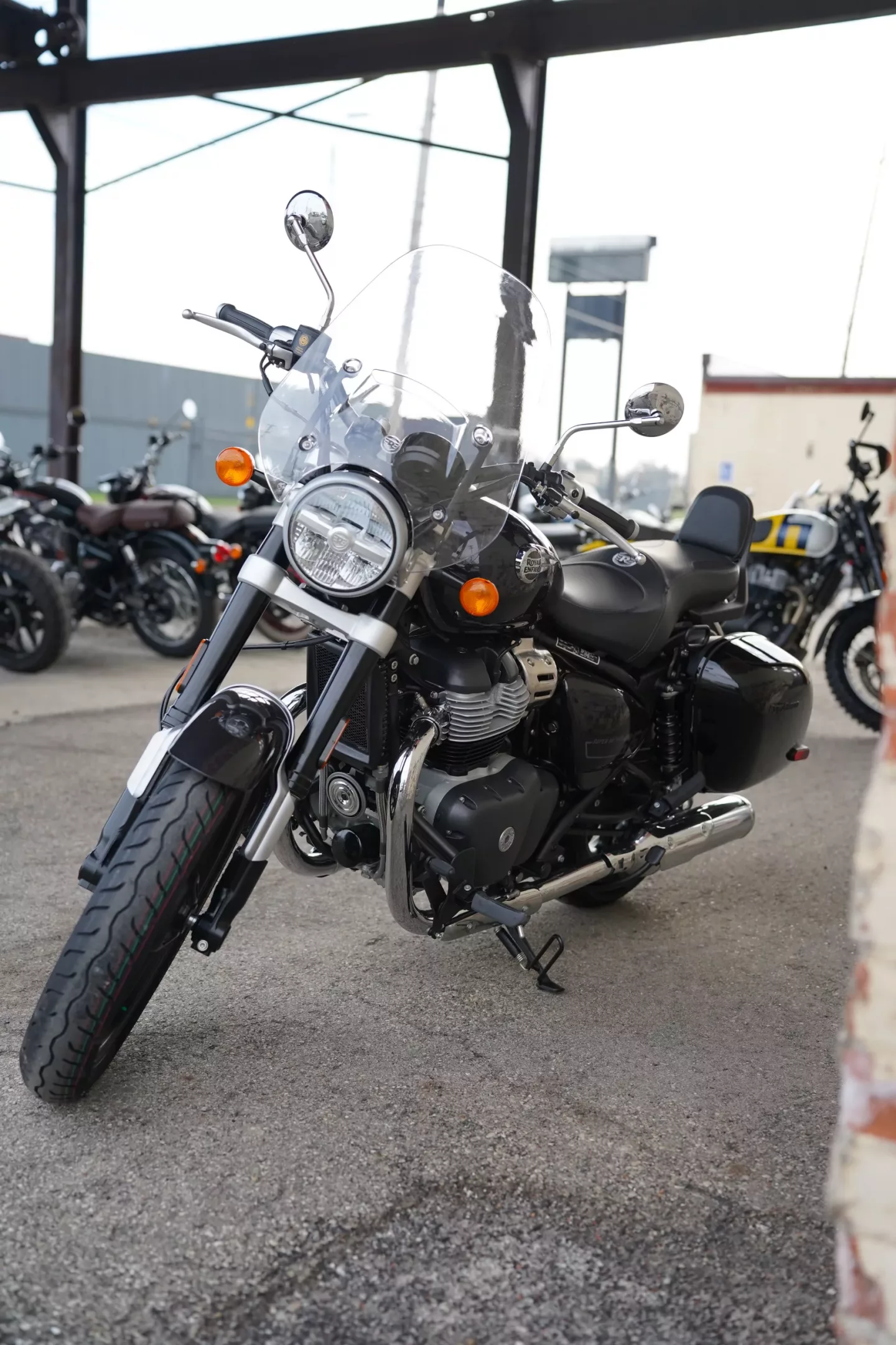 DSC08941 2026 Royal Enfield Super Meteor 650 - Interstellar Green