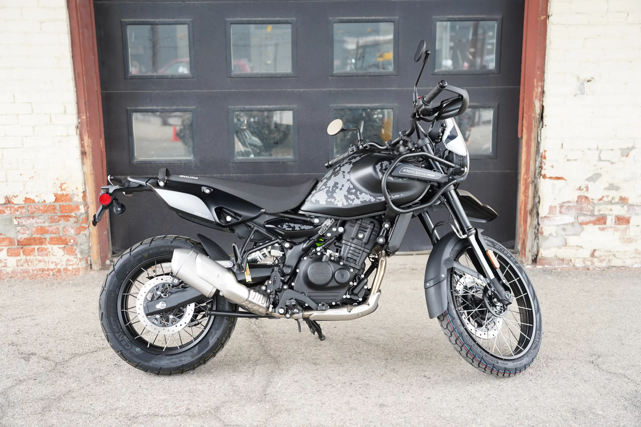 2026 Royal Enfield Himalayan - Mana Black Tubeless - Image 17