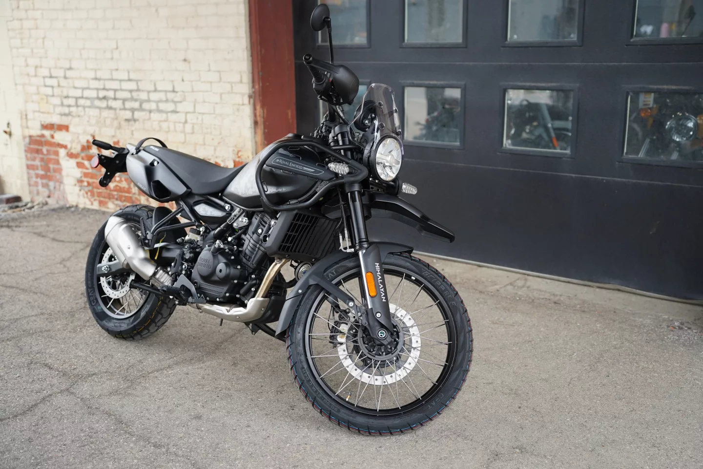 DSC09225 2026 Royal Enfield Himalayan - Mana Black Tubeless