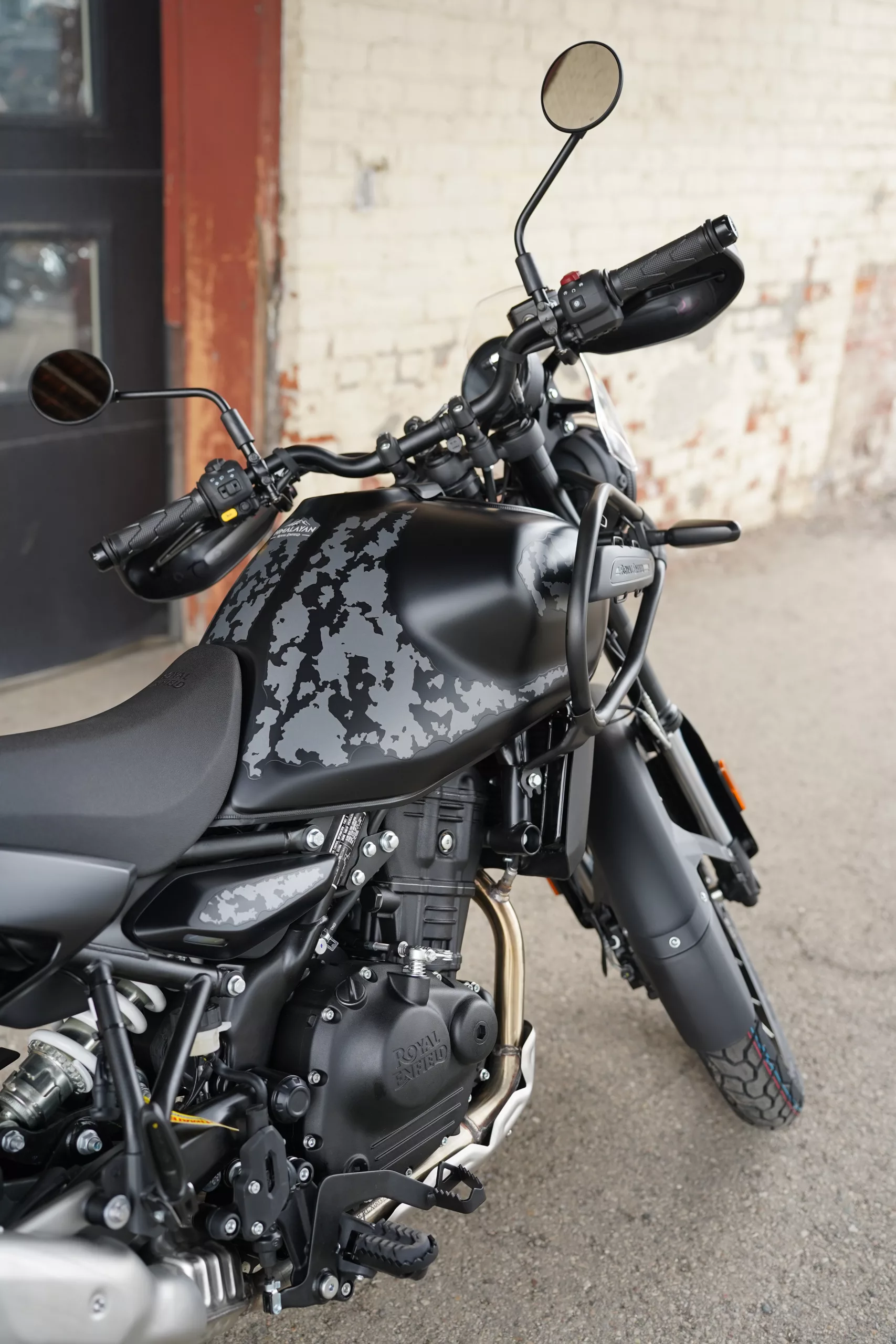 2026 Royal Enfield Himalayan - Mana Black Tubeless - Image 3