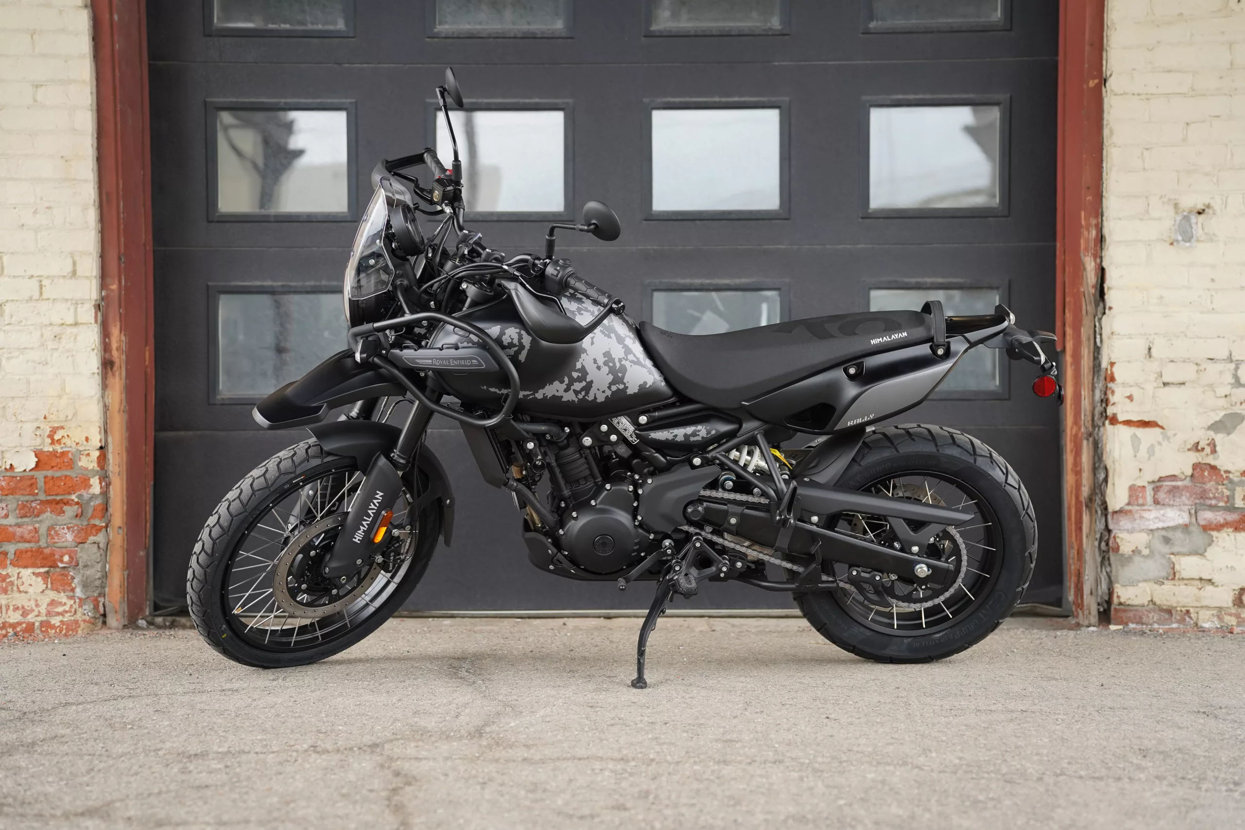 2026 Royal Enfield Himalayan - Mana Black Tubeless - Image 29