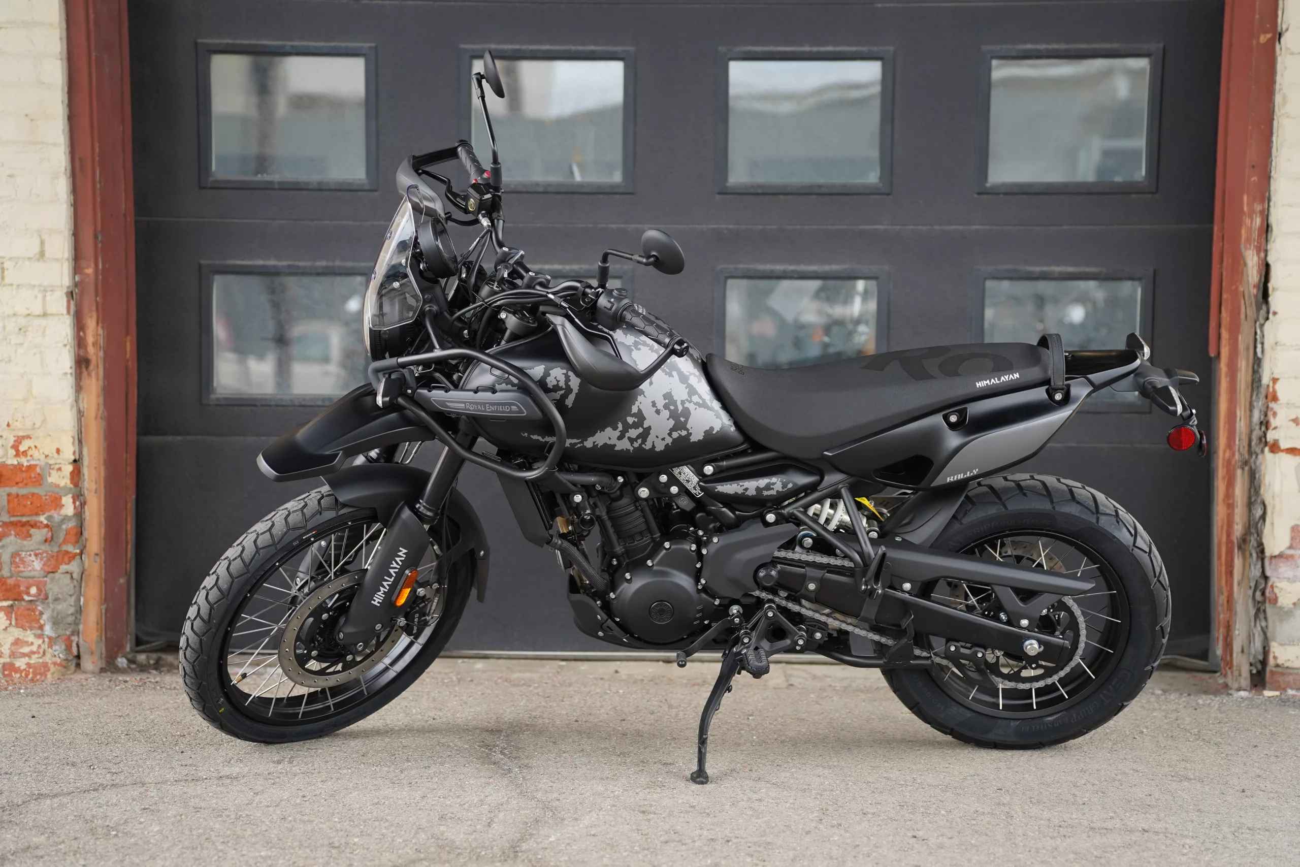 2026 Royal Enfield Himalayan - Mana Black Tubeless - Image 32
