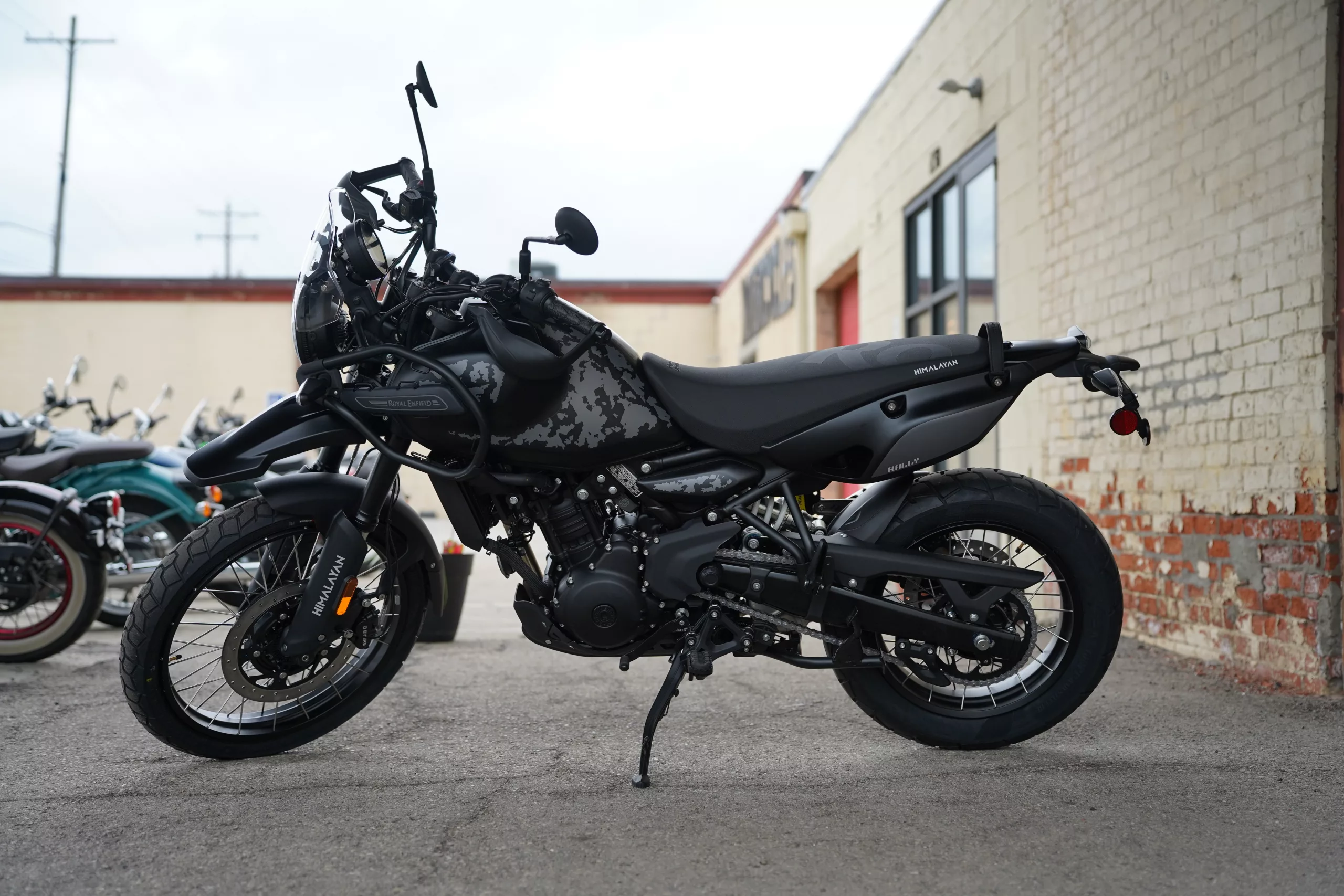 2026 Royal Enfield Himalayan - Mana Black Tubeless - Image 27