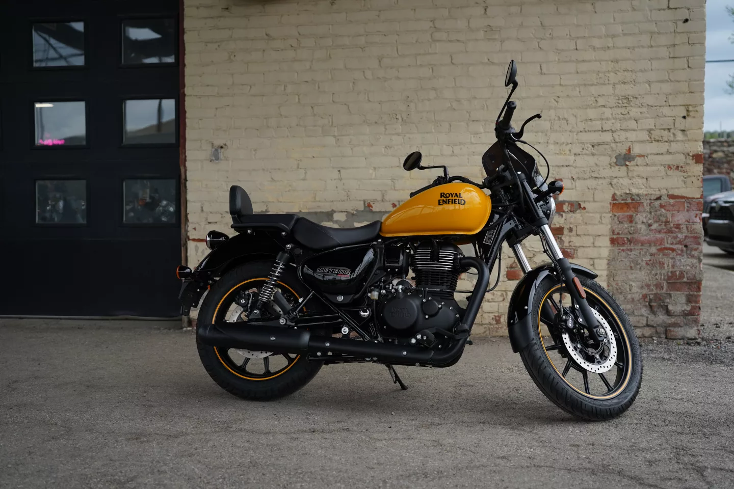 DSC09275 2024 Royal Enfield Meteor 350 - Fireball Yellow Used
