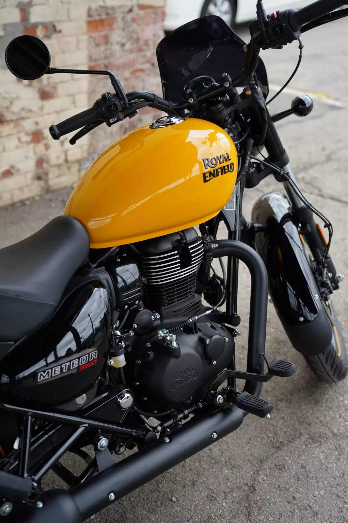 DSC09291 2024 Royal Enfield Meteor 350 - Fireball Yellow Used
