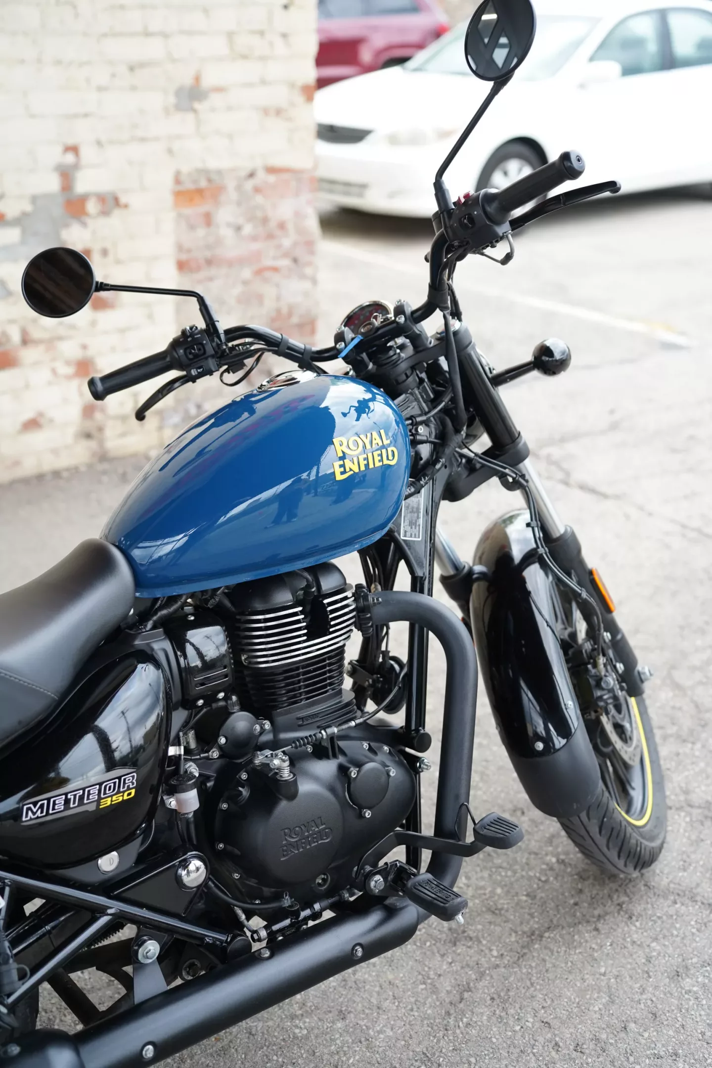 2024 Royal Enfield Meteor 350 - Fireball Blue