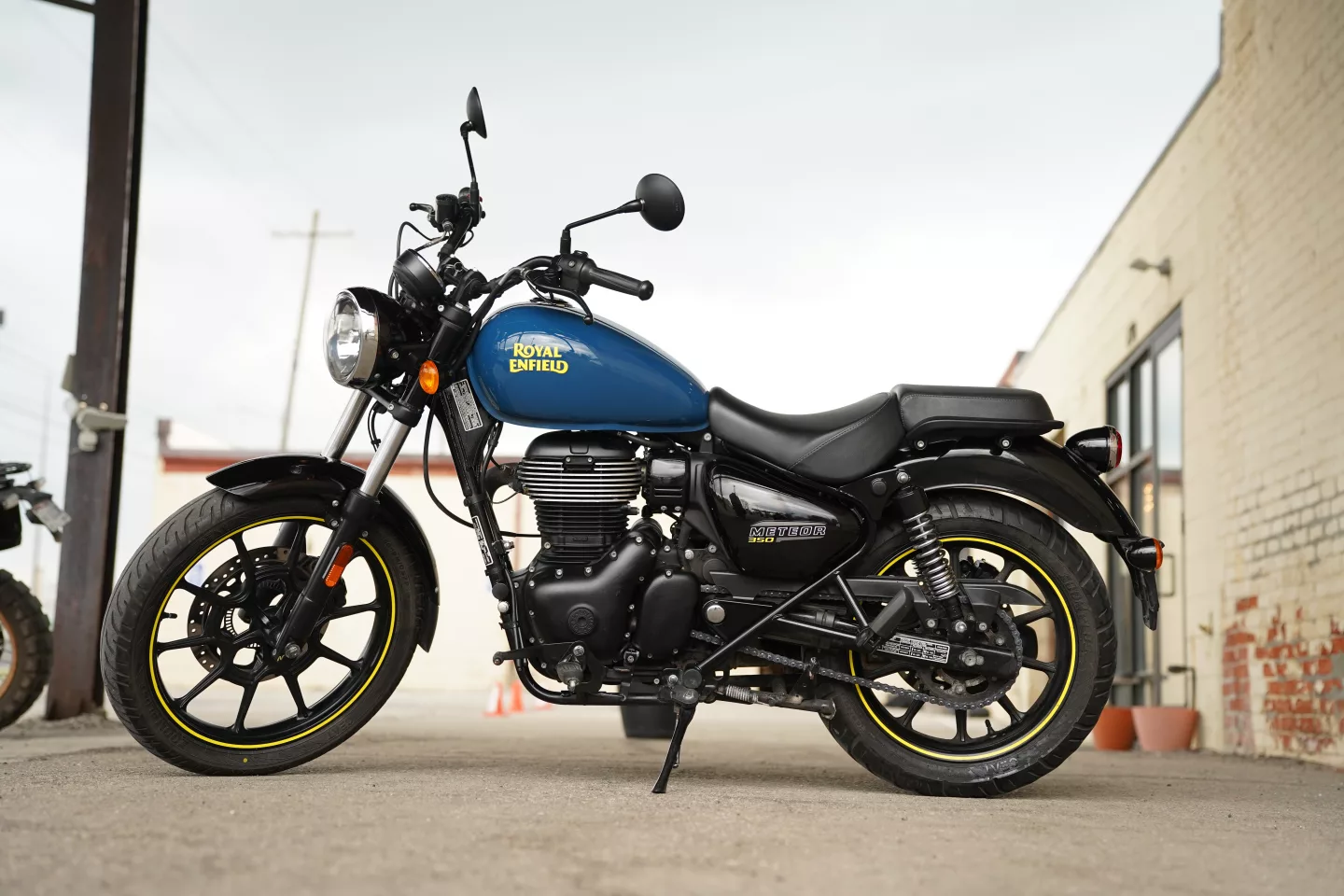 2024 Royal Enfield Meteor 350 - Fireball Blue