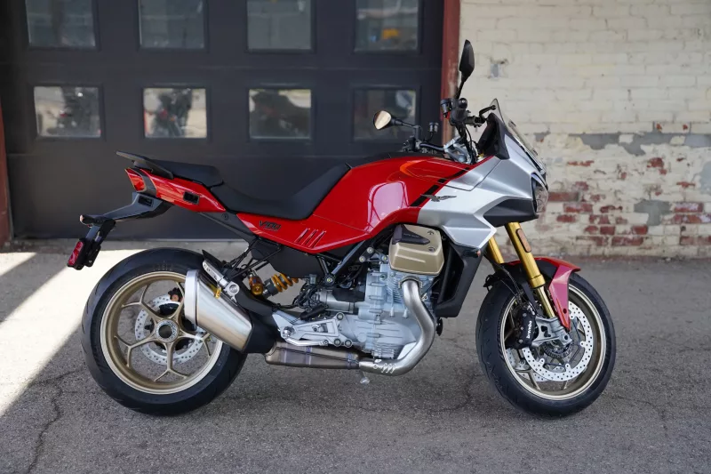 2026 Moto Guzzi V100 Mandello S - Red Lava