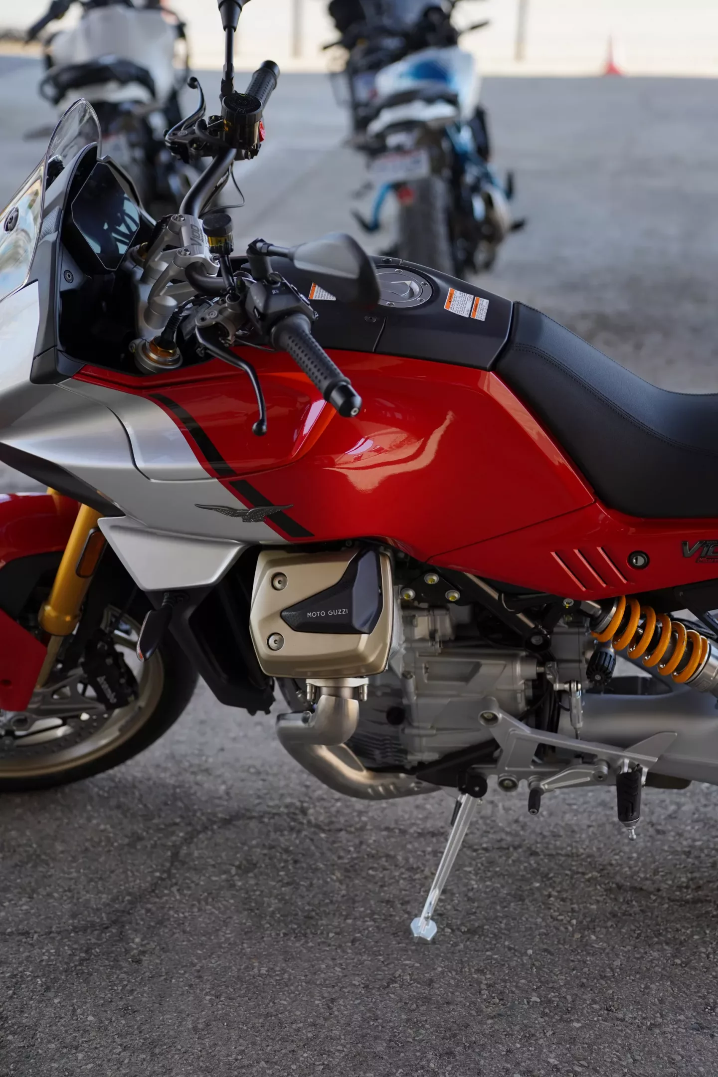 DSC09662 2026 Moto Guzzi V100 Mandello S - Red Lava