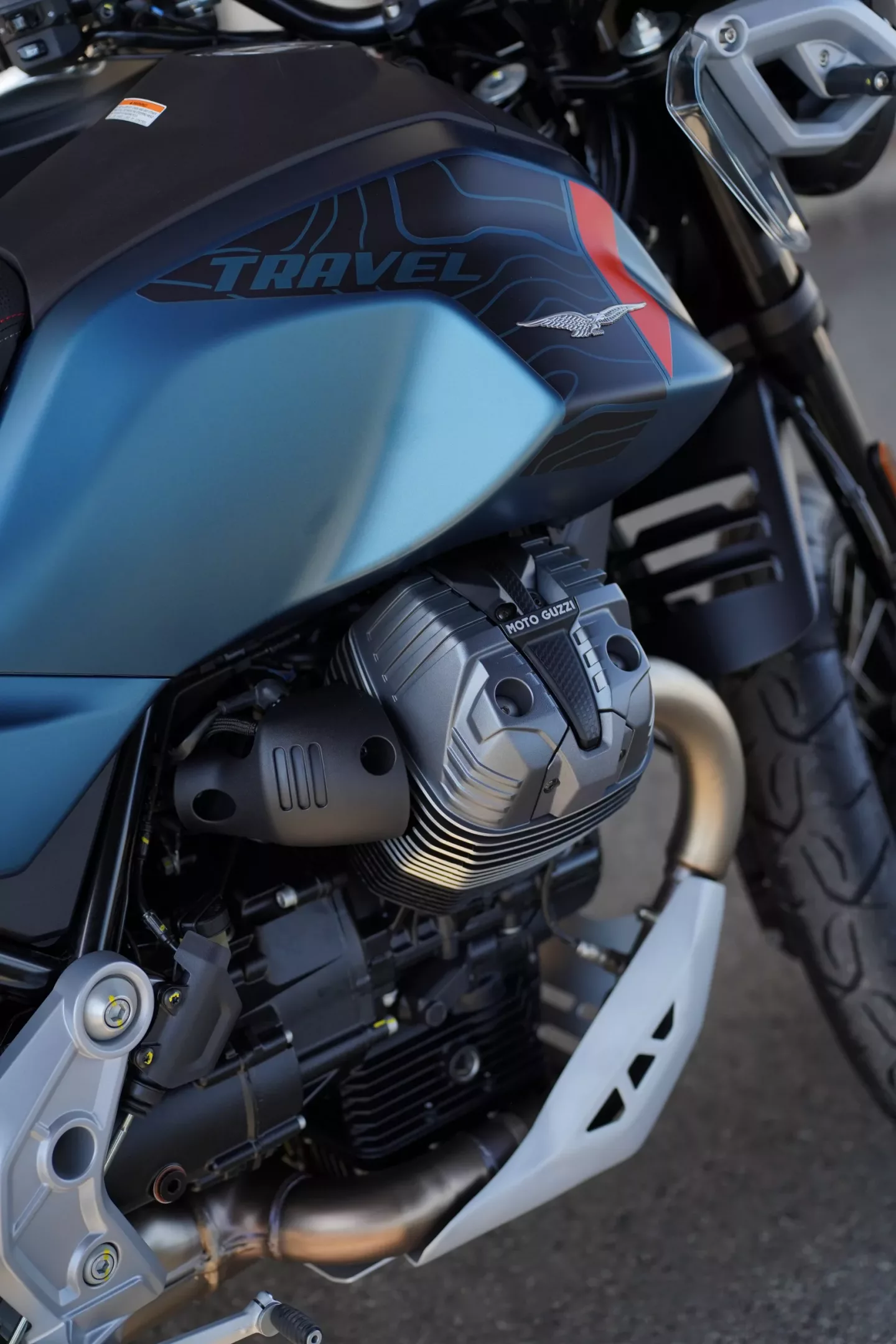 DSC09730 2026 Moto Guzzi V85TT Travel - Blue Zefiro