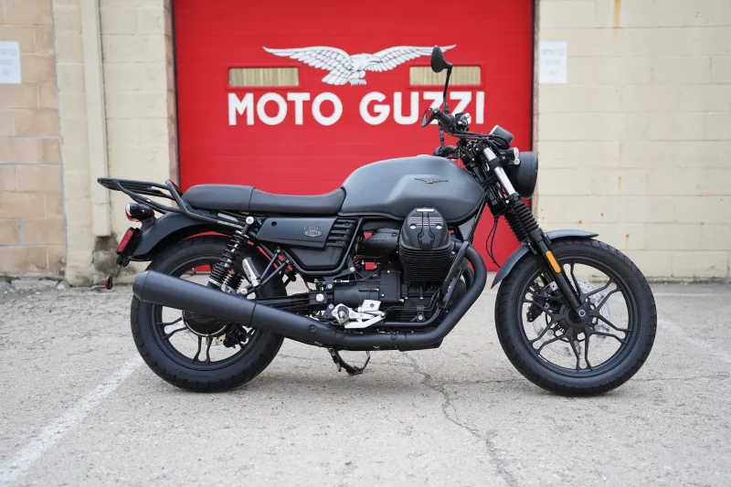 2020 Moto Guzzi V7 Stone - Grigio Granitico (Granite Grey)