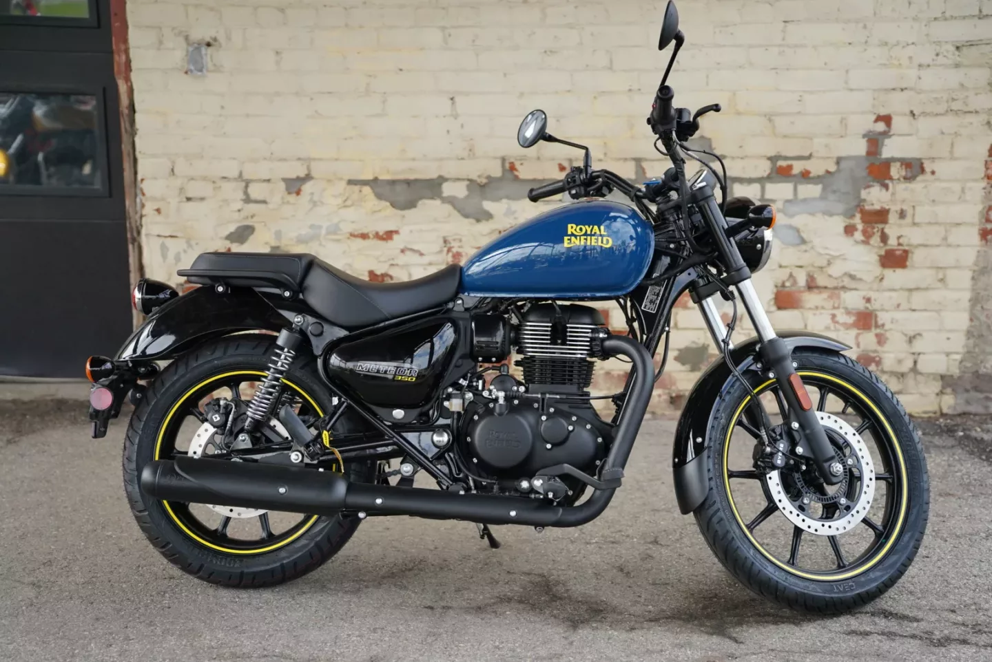 2024 Royal Enfield Meteor 350 - Fireball Blue